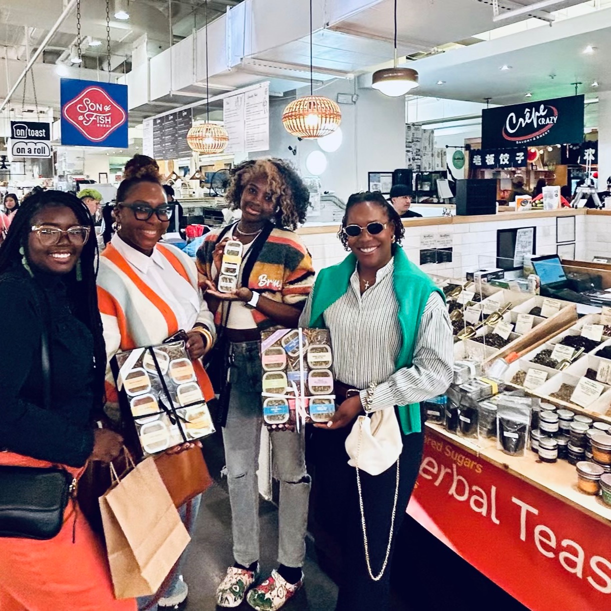 POV: you came for one thing and left with a whole tea & spice era.
Gift sets hitting different lately…
Thank you for the love 🤍#UnionMarket #WashingtonDC