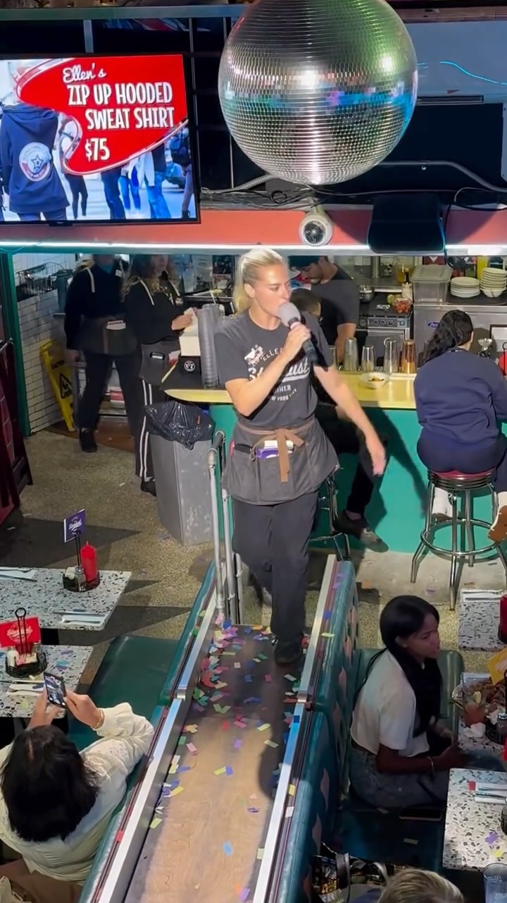 Another good ole diner vid for the grid
#ellensstardustdiner #goodluckbabe #pinkponyclub #chappellroan