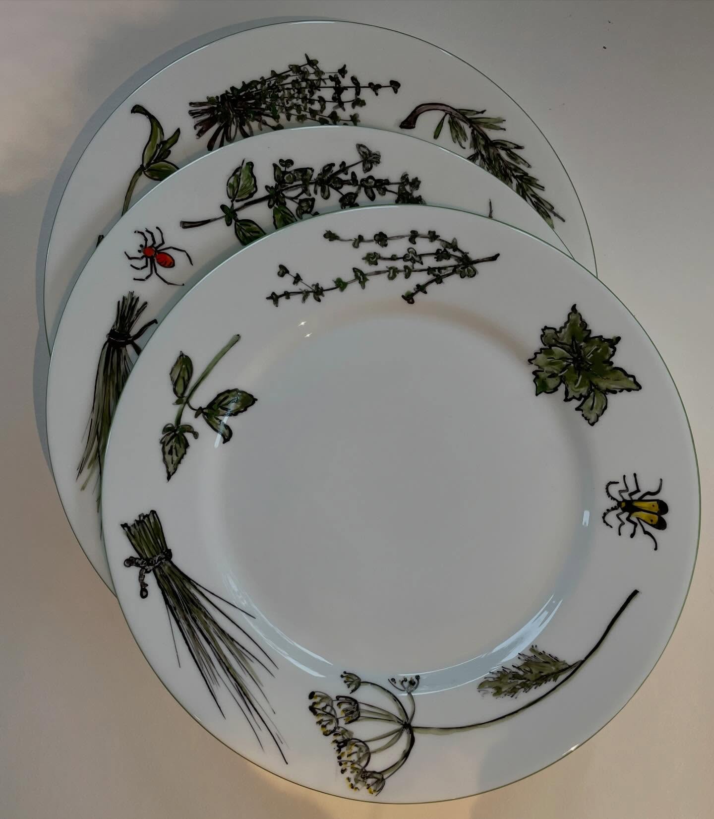 Berit & Nils’ Handpainted Herb Sideplates
#madetoorder #commission #porcelain #plates #finebonechina