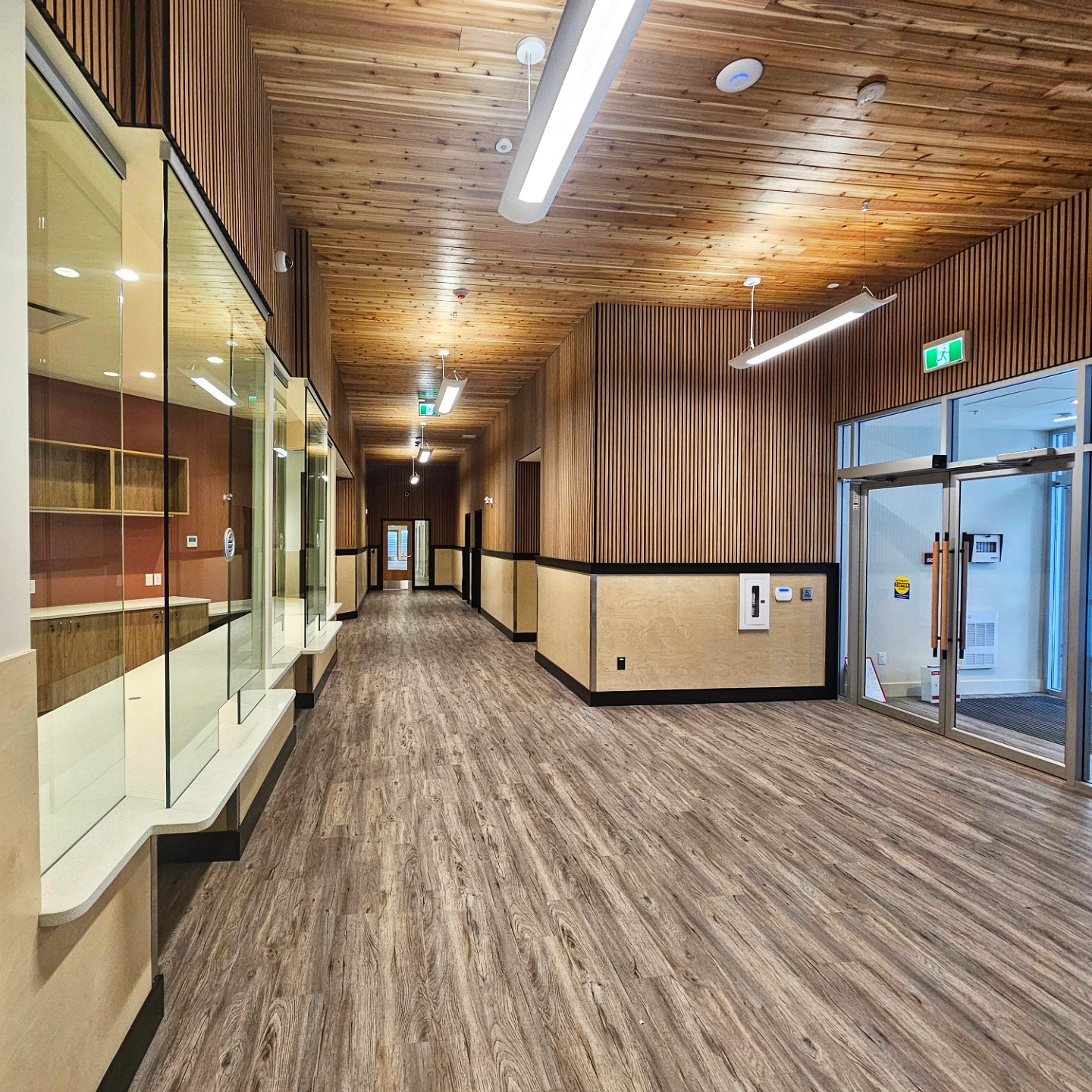 @murphyconstructioncorp really knocked this one out of the park with their finishing. Another great project to be part of.
#murphyconstruction #sherwinwilliamswhistler #whistlerpainters #pembertonpainters #benjaminmoore