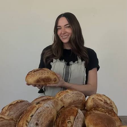 We’re so excited to feature @highland_dough in this month’s drop: The Spring Supper Collection!
Originally from Scotland, Joanna began baking sourdough as a way to reconnect with the kind of real, nourishing bread she grew up with—and to better support her family’s health.
Inspired by generations of bakers before her, including her grandfather and great-grandfather, her bread is rooted in tradition, long fermentation, and a deep care for quality ingredients.
This month’s @dinnercrafts drop features her soft sourdough rolls that are naturally fermented, beautifully textured, and the perfect complement to this month’s meals.
We love partnering with local makers who bring this level of care and meaning to their work.❤️
Give Joanna a follow and support an amazing small, local business! @highland_dough
✨The drop goes live on Thursday night!
Limited quantities available:
https://www.hotplate.com/dinnercrafts
#dinnercrafts #localsourdough #utahbusiness #lemonsagekitchens #lemonsagemarket