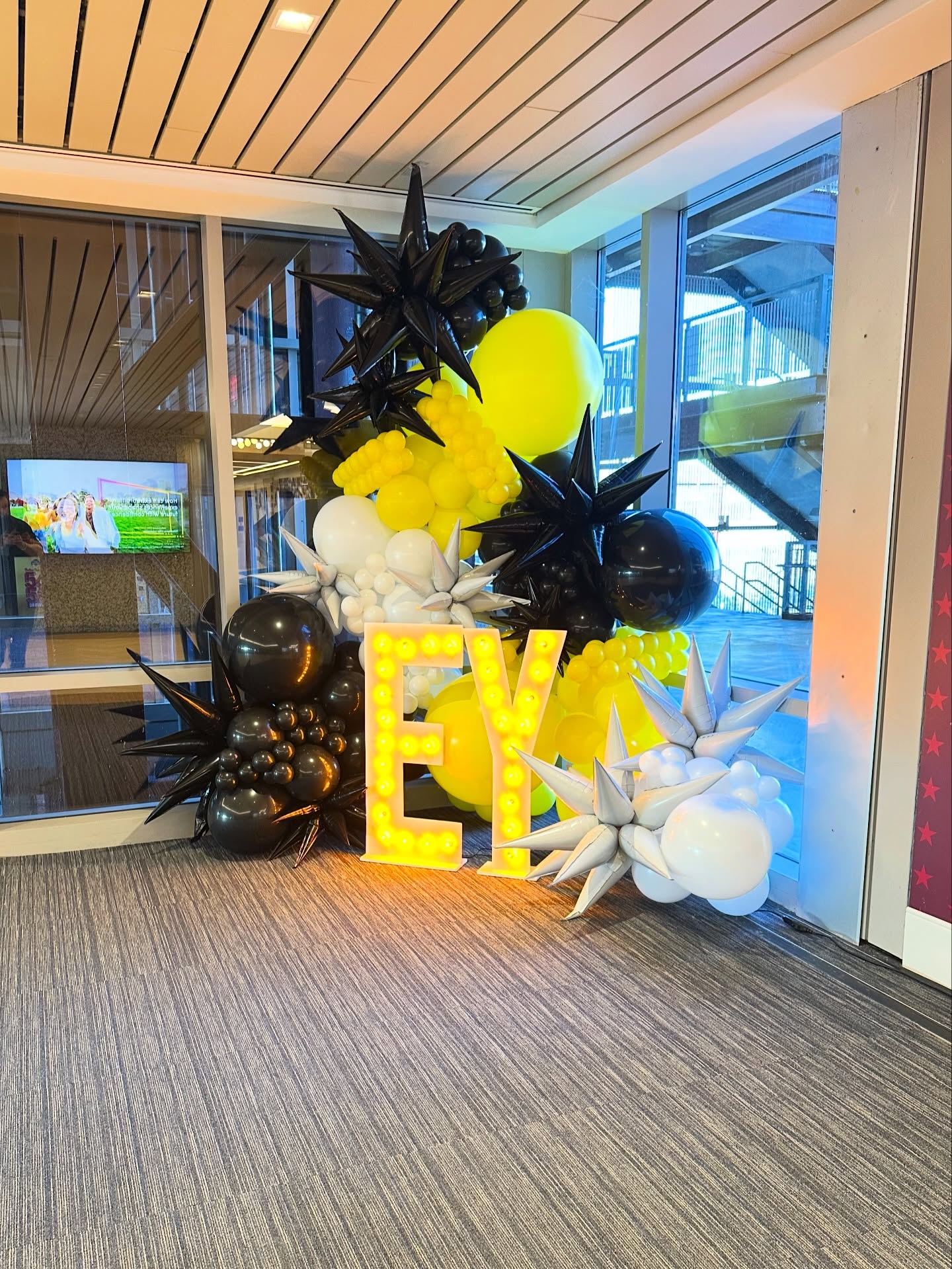 Corporate events will always be our favorite! 😍
Looking to showcase your company’s initials or spell out your full brand name? Our marquee letters are the perfect statement piece to elevate any space.
Available in both 3.5ft tall and 1ft mini sizes, you can choose between our sleek classic bulbed style or LED finish to match your vibe.
For this setup, we used our classic bulbed letters with yellow bulbs to complement the company’s branding—paired with a 12ft deluxe organic balloon garland for that extra wow factor.
Because when branding meets design… it just hits different. 💫
Book us today at www.momentsbymax.com ⬅️
.
.
.
#phillyballoons #marqueeletters #phillyevents #phillymarqueeletters #corporateballoons