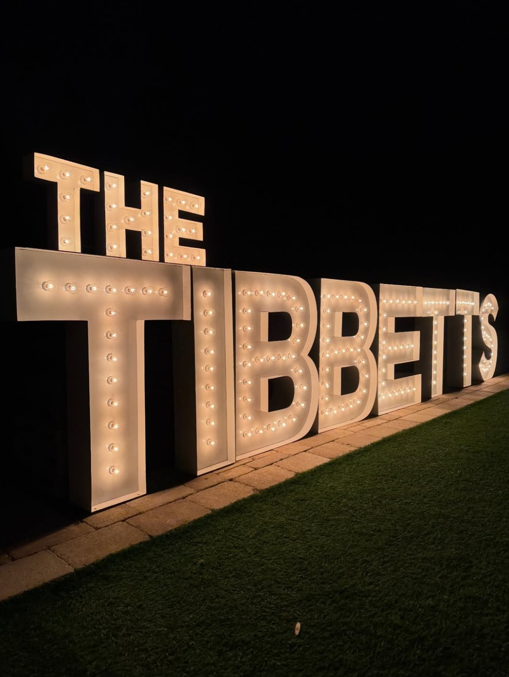 From I DO to your last dance, marquee letters bring that perfect pop to your wedding — creating a backdrop you (and your guests) won’t stop taking photos in front of.
Simple, timeless and unforgettable. Reach out for a free quote today!
https://www.iowaglowco.com/
