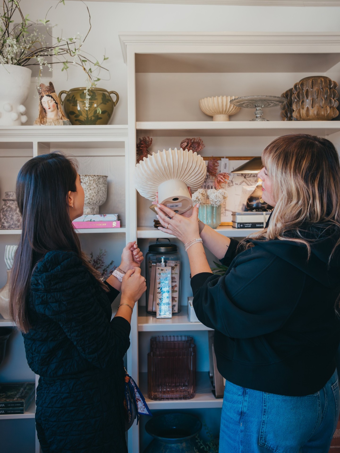 One of St. Charles’ favorite spring traditions is almost here! The Spring Shop Crawl (April 25–26) is the perfect way to explore local shops, discover something new, and enjoy the season throughout town. 🛍️
With 25 participating stores, we’re sharing 25 reasons to come make a day of it here in STC. Click the link in our bio to learn more ➡️