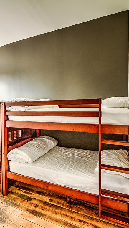 The Ruby ✨
• Queen Bed
• Set of Bunk Beds
• Full Kitchen
• Common Area
Book your next family getaway today!
