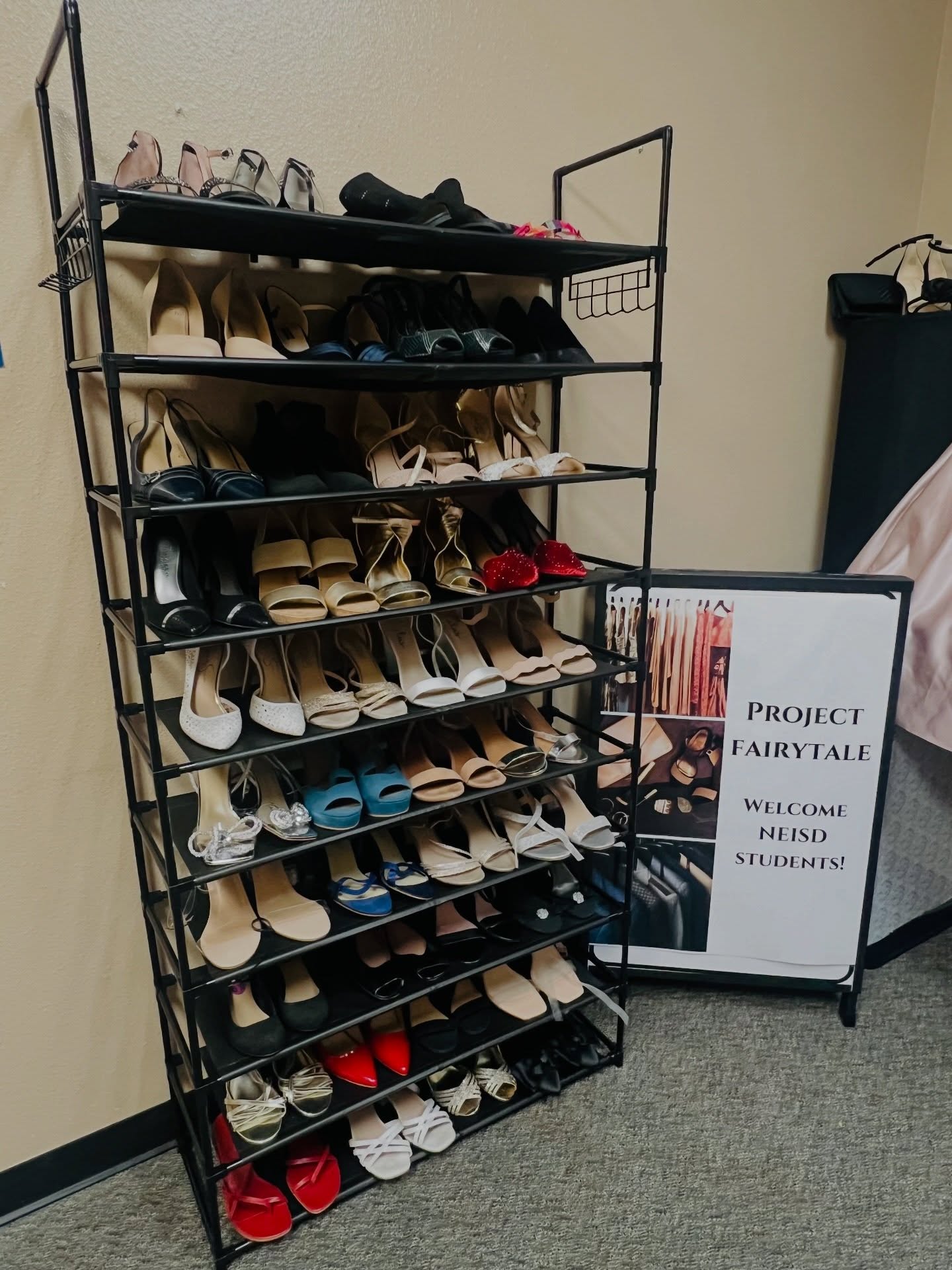 Woohoo Project Fairytale! 🧚♂️✏️
In order to support making prom an equitable and inclusive experience, Pencils For Progress assisted Project Fairytale’s program by supplying shoe racks for the displaying of dress shoes for students. 🕺🪩
We support education, students, and teachers beyond the classroom—if there’s an opportunity to bridge the gap for a student’s experience, P4P is all in. 💪
Want to support more donation like this? Visit PencilsforProgress.org to see how you can make a difference in the community. 💛📚
#pencilsforprogress #prom #donation #neisd #nonprofit