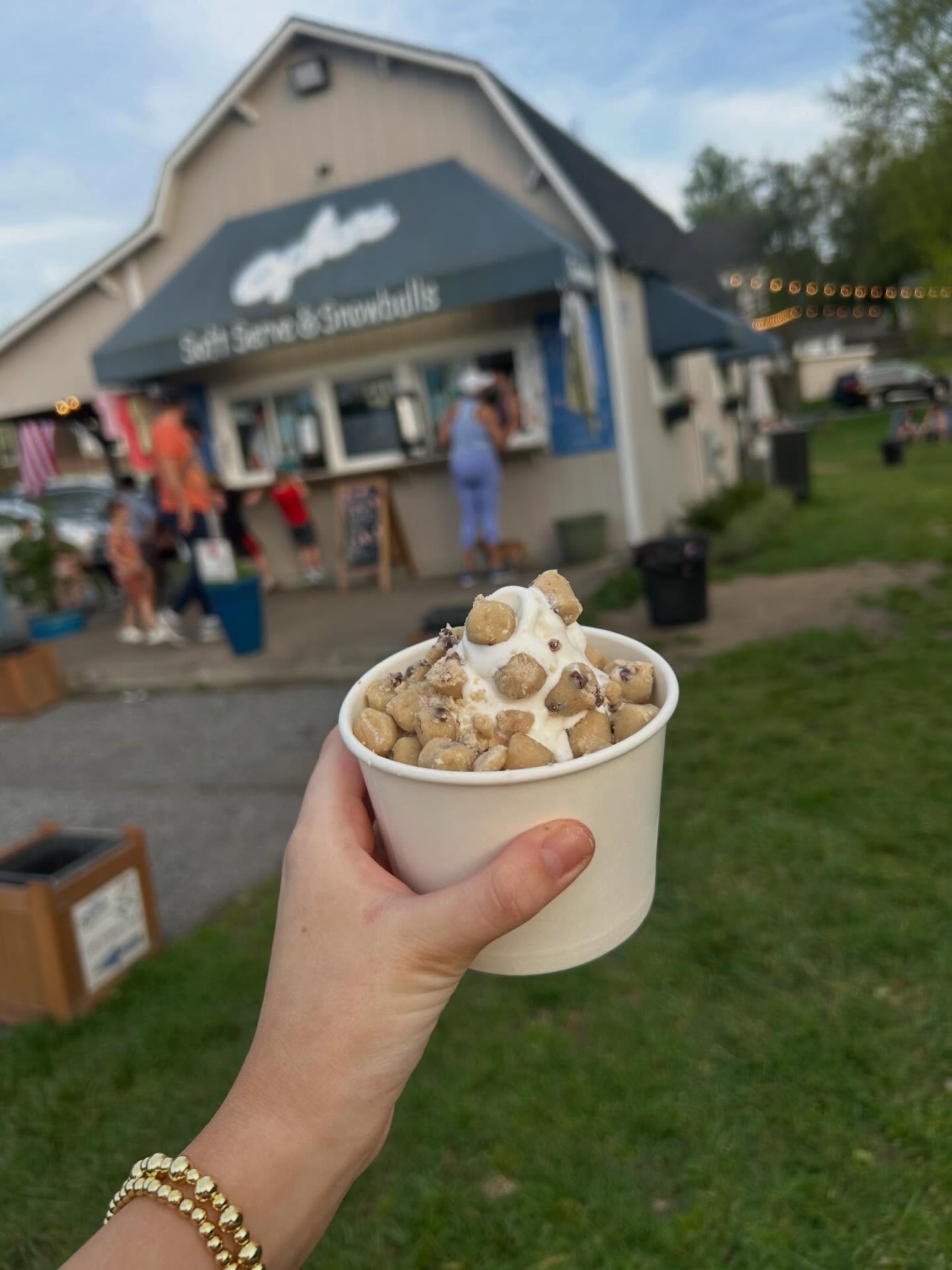 You asked, we listened… COOKIE DOUGH is back! 🍪
Plus, introducing our newest obsession: Cotton Candy Crunch 🍭
It’s a must-try!!! don’t wait, it won’t last long!