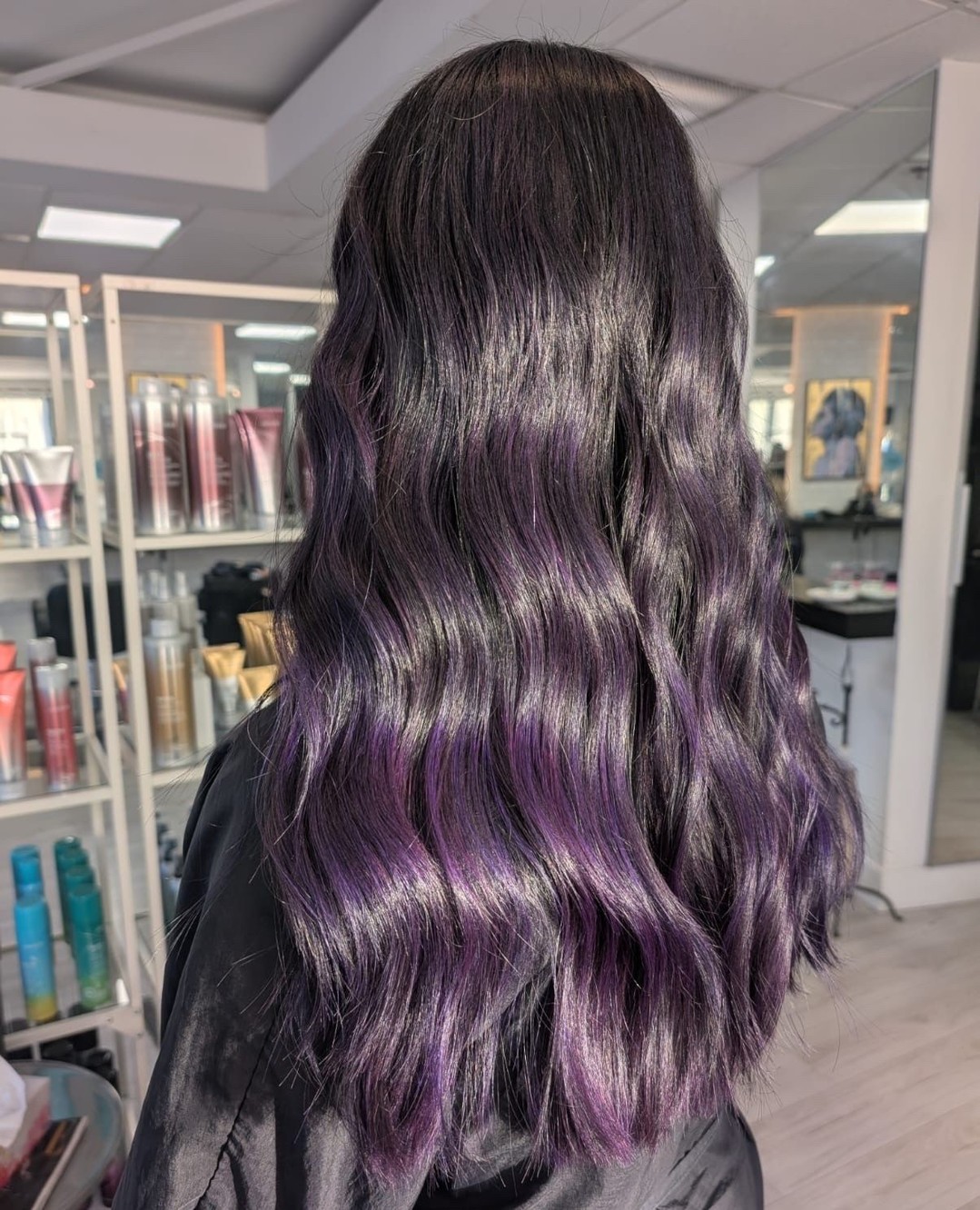 Colour that stands out, in the best way šā
ā
A custom purple balayage by Kamie designed to add depth and movement. Reserve your spot today!ā
ā
We š¤ Hairā
ā
#BurnabyBC #BurnabyHairSalon #Burnaby #VancouverHairSalon #HairInspo #HairStylists #Joico #KevinMurphy #HairExtensions #BrentwoodMall #TheAmazingBrentwood #BrentwoodBurnaby #selflove #selfcare