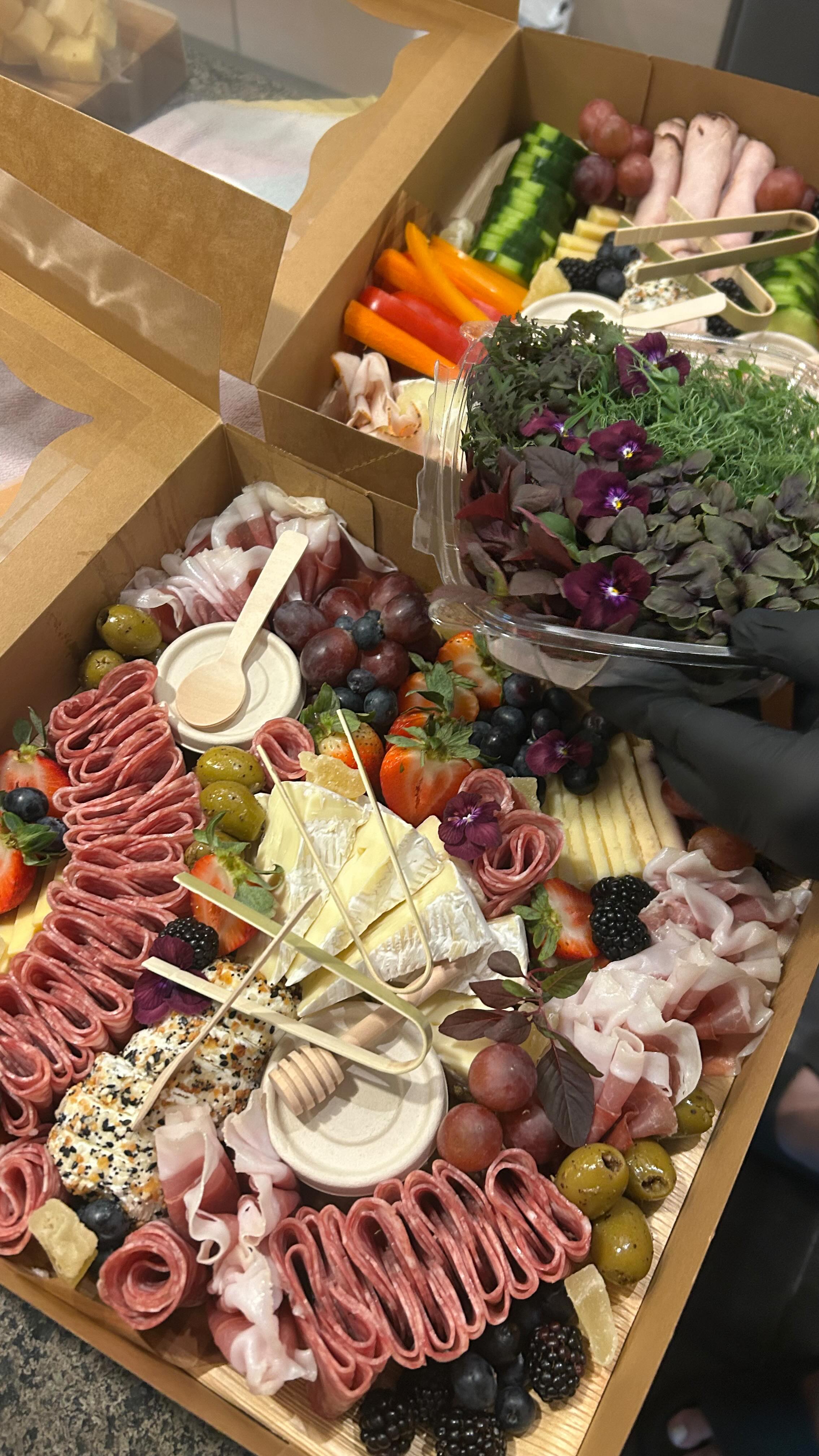 A perfect pairing of delicious bites and strategic plays 🧀🀄️✨
Charcuterie spread ready, tiles set, and good company all around.
#CharcuterieBoard #MahjongNight #GameNightVibes #SnackAndPlay