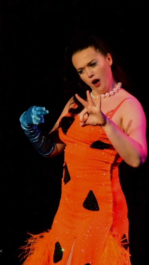 Caught bed rocking....I get too much joy from hearing Yabba Dabba Doo it's Ruby D'Woo when being announced on to the stage 🦴 🧡🖤
Something new/random might be coming along with De Luxe with this too 👀
📸 Caught by Behind Burlesque at the @qurveball_burlesque
#FlinstoneBurlesque #FredGotTassels #BurlesquePerformer #Flintstones #BurlesqueShow