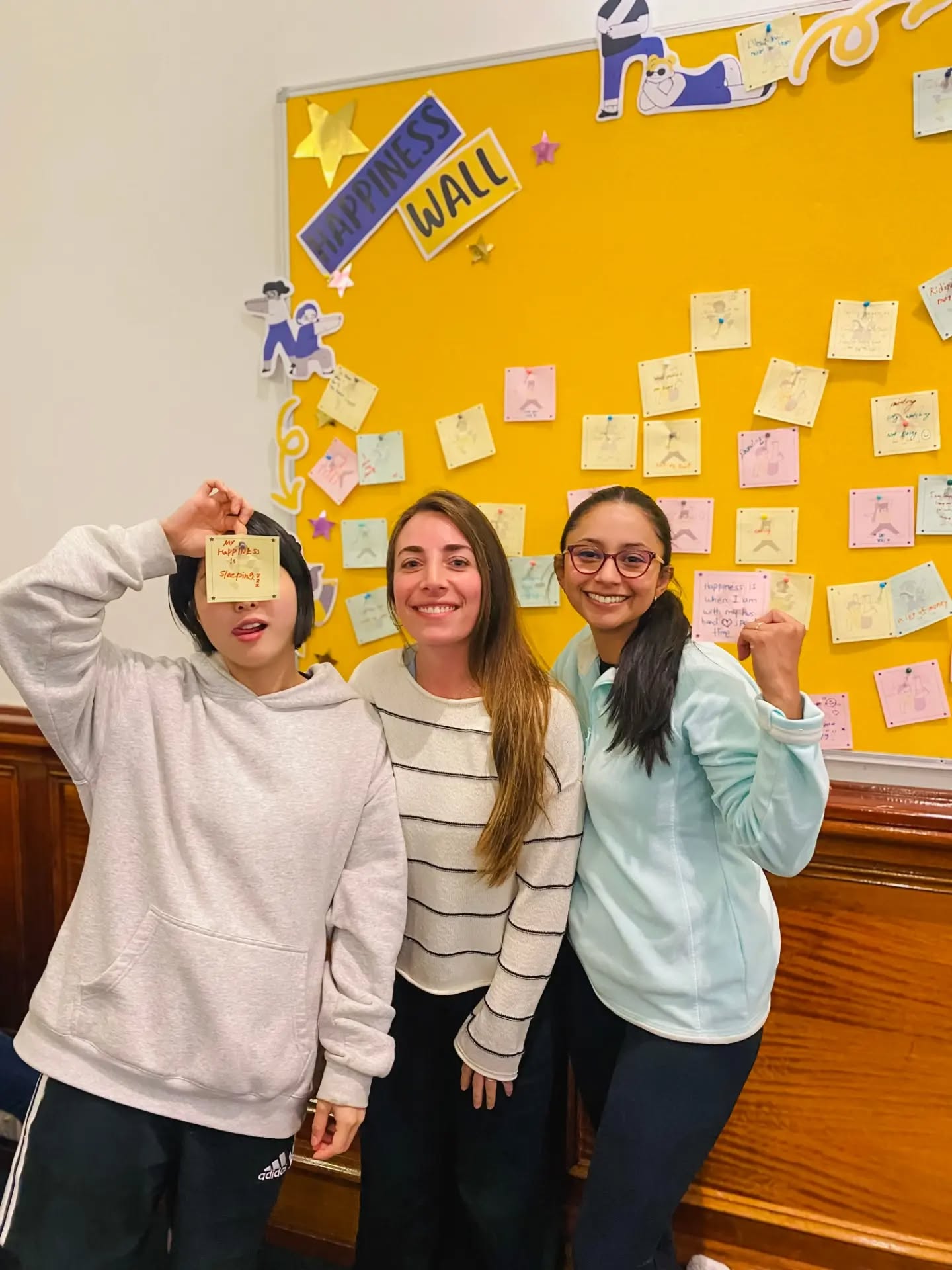 Happiness Bingo evening event highlights ๐ธโจ
Take a look at all the happy faces! โบ๏ธ๐
#HappinessBingo #CampusEvent #StudentLife #OxfordInternational #Melbourne