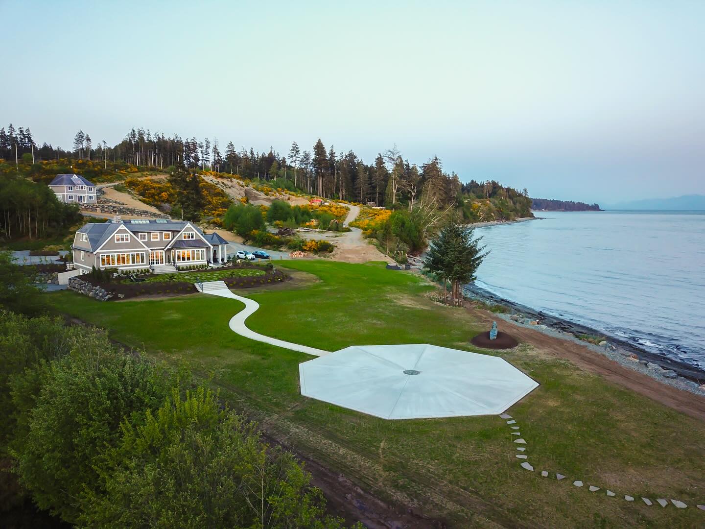 Sea Lion Estate: Where the forest meets the tide. 🌲🌊
If you’re looking for a place to truly unplug, you can book a quiet solo escapes or full-scale family reunions and retreats.
Come find your calm on the coast.
✨ Book your stay: sealionestate.com
#SeaLionEstate #BCGetaway #CoastalLiving #seaside