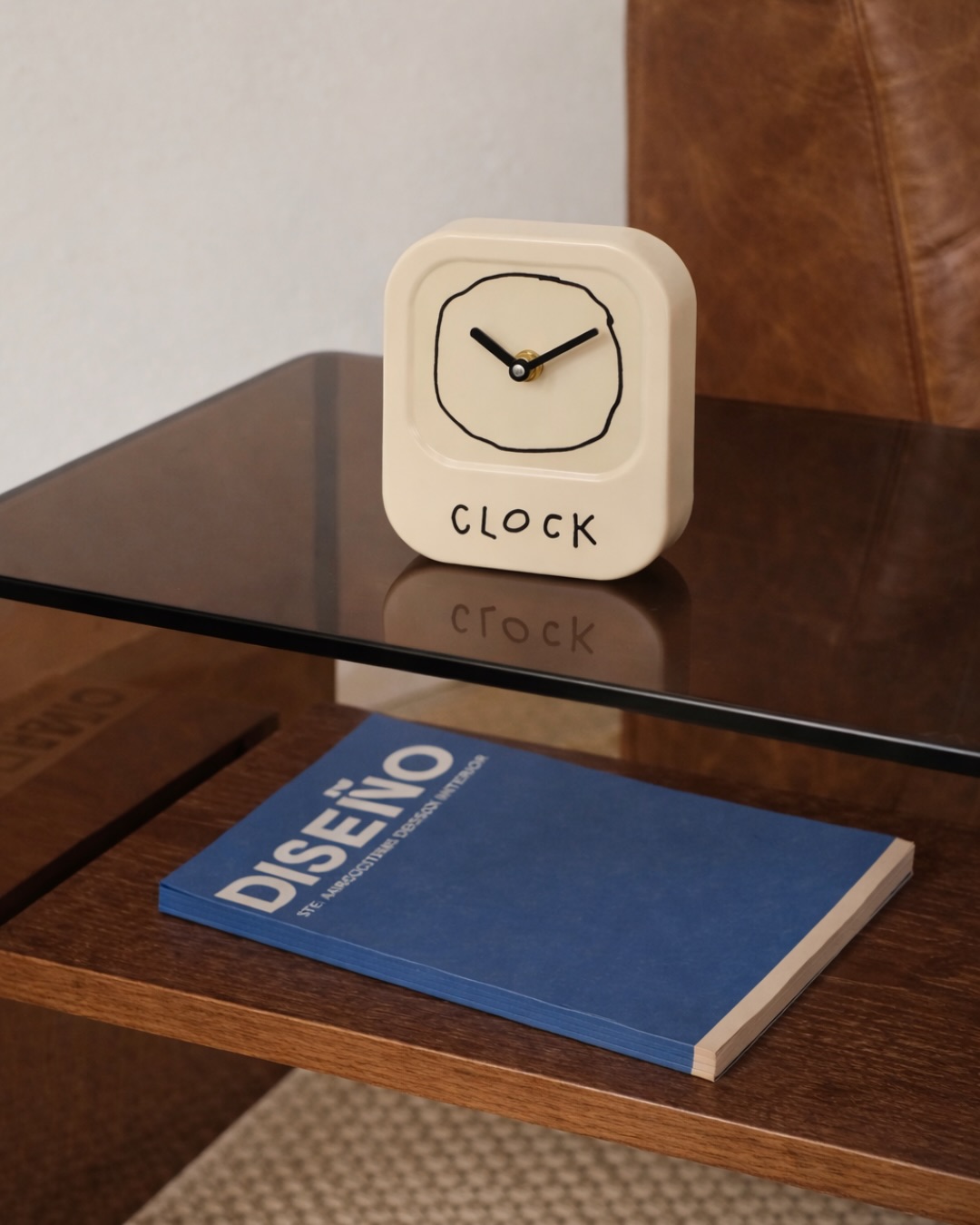 El Tiempo se “inventó” hace 10.000 años, antes no existían los años, dias, horas ni segundos. Supongo que se vivia al día.
¿Bueno o malo?
Que se yo.
A veces me gustaría olvidarme que existe el tiempo y sentir la vida sin medirlo.
Vivir solo un momento a la vez.