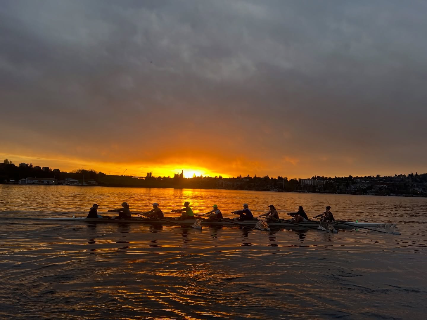 It’s getting hot out here!! We’re fired up for spring racing and looking forward to summer rowing. 🔥