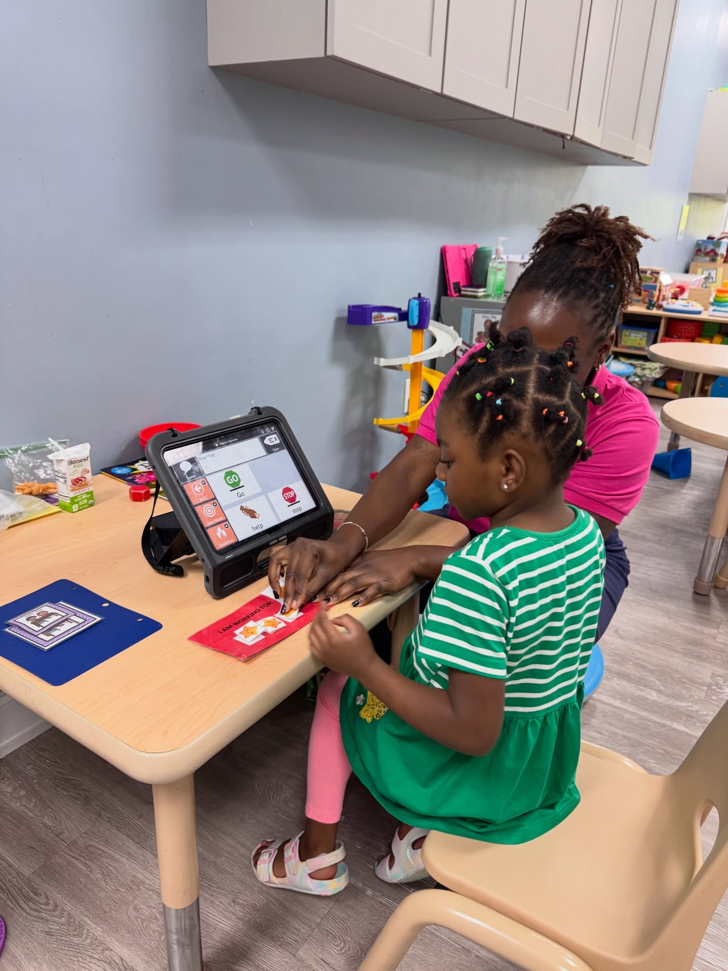 DTT doesn’t have to feel rigid 🤍
When done right, it includes functional communication, meaningful goals, and reinforcement that actually motivates.
At EMT we work on building real-life skills and generalizing those to various activities.
And yes… it should be fun 🫶✨
#ABA #DTT #FunctionalCommunication #CompassionateABA
#EvolvingMindsTogether