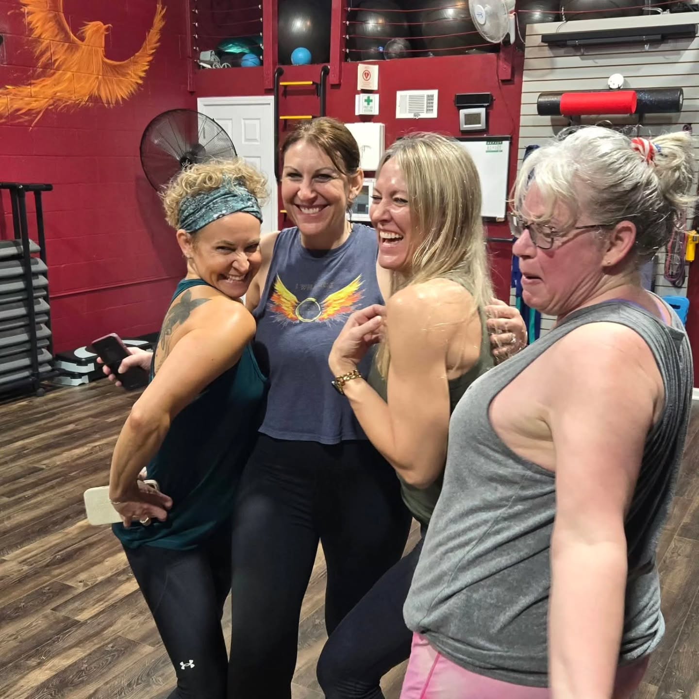 The evolution of trying to take pictures in the studio. 🤣🤷♀️👏
#RebelFitStudio #rebelalwaysrise #avonindiana #hendrickscountyindiana #groupfitness