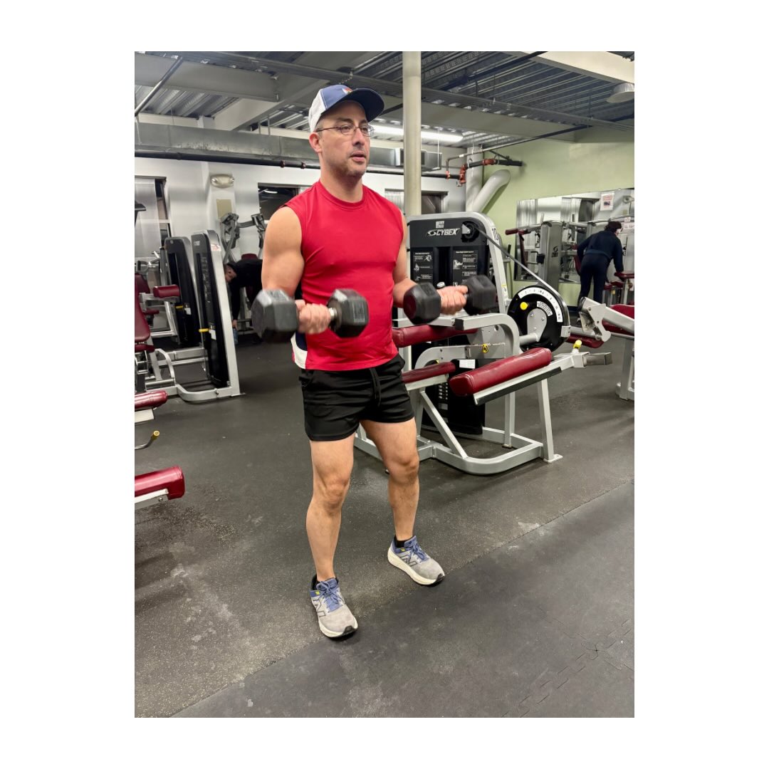 Sunday is for gym pics. You’re welcome.
.
.
.
.
.
.
#fitnessmotivation #workoutmotivation #mentalhealth #gym #fyp