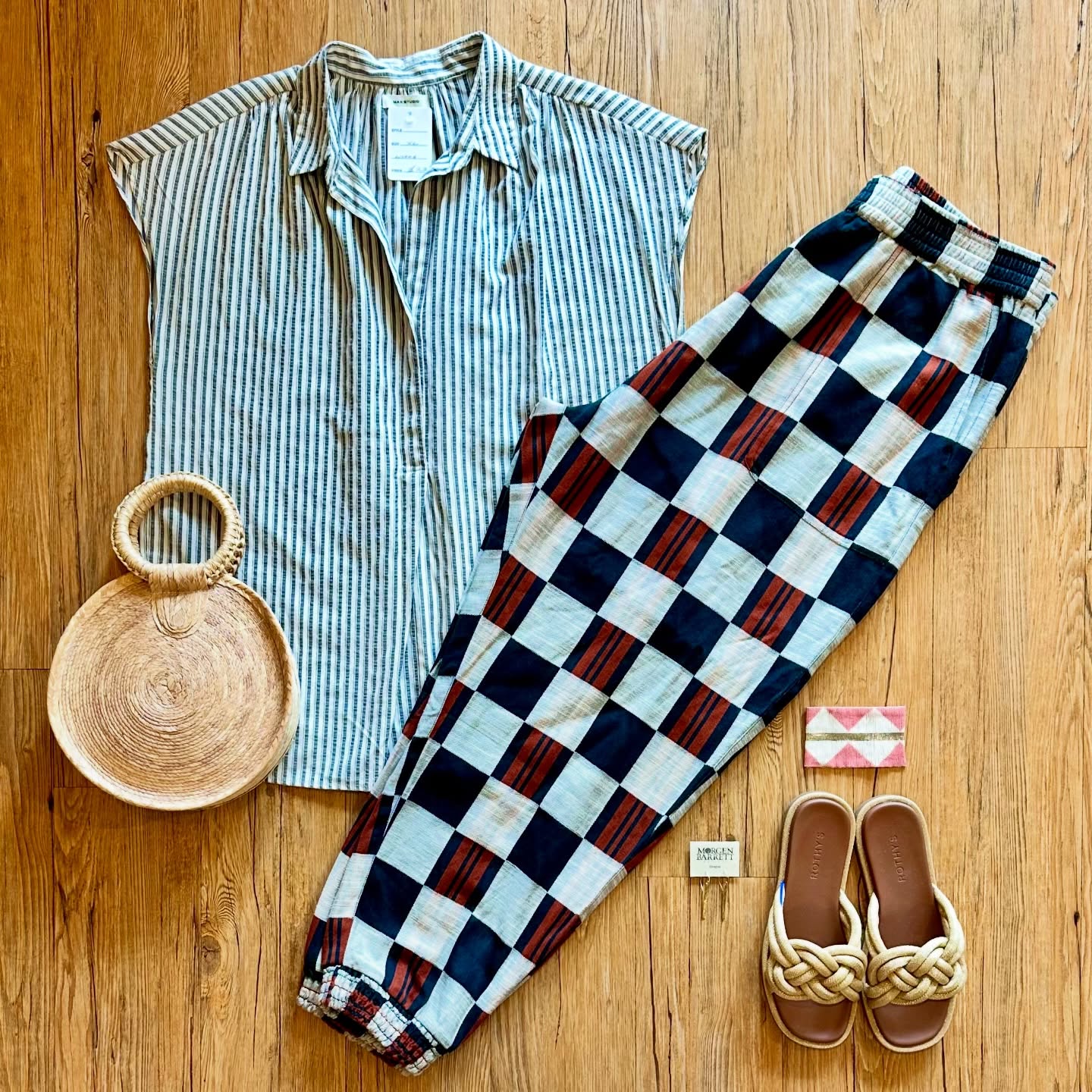 These PANTS! π€© Read the waist measurement - they run small. Best for L/XL IMO.
The details:
Max Studio top sz XL, $22
Ace & Jig balloon pants sz 1X*
(msrp $320), $68
Rothyβs sandals sz 7.5, $34
Straw bag, $18
Beaded bracelet, $16
Morgen Barrett earrings, $40
*waist measures 17β straight across, unstretched