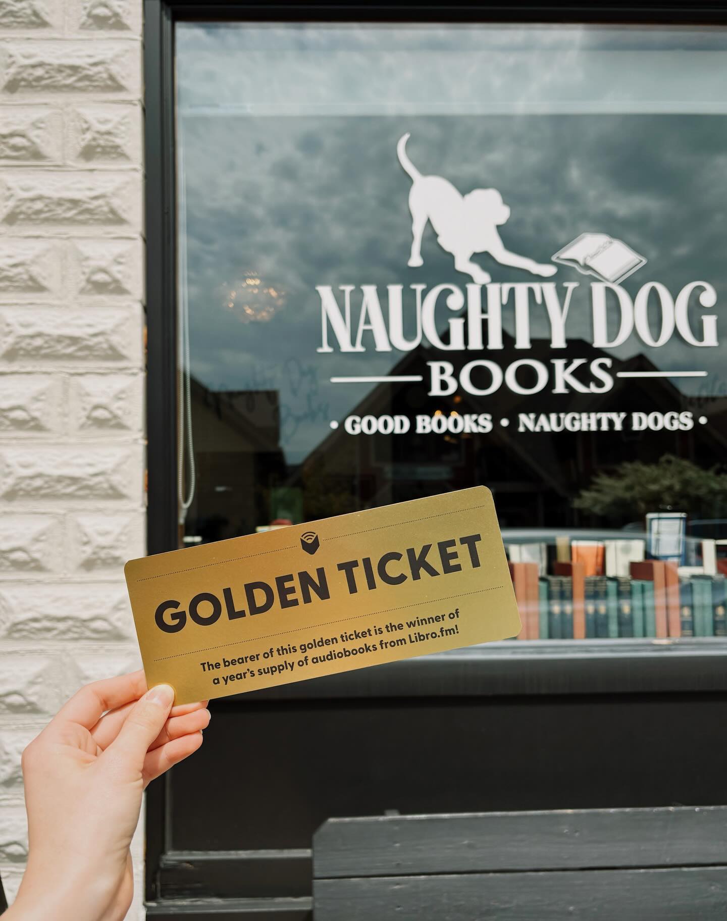 Who will the lucky ticket winner be??
Visit Naughty Dog Books on April 25th, Independent Bookstore Day, and you just might win yourself a year’s supply of audiobooks from @librofm….🫢🤩🎧📚