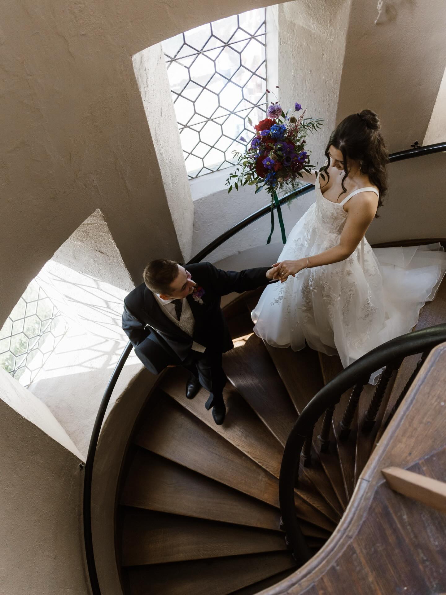 Wednesday saw a beautifully romantic celebration for Eva & Michael - a day rich in both personal meaning and history. Having travelled from Canada, it was especially significant that they chose to marry in the very place where they spent so much time together during their semester abroad at university 🤍
Warwick Castle truly came alive in the sunshine, setting the perfect scene for a love story ten years in the making. As Eva so perfectly put it, “she has known and loved Michael for all of her adult life.”
Their first look (and honestly, the entire day) was filled with happy tears. From reading their heartfelt, personal vows in the Italian Library, to exchanging thoughtful gifts and even sharing a quiet moment practising their first dance… it was incredibly special to witness. I genuinely felt like a fly on the wall for something truly magic ✨
Venue: @warwickcastleofficial
@warwickcastleweddings
Officiant: @handmade_ceremonies
Hair: laurenwheeler.co.uk
Makeup: @evey.makes.art (Bride)
Stationary: @evey.makes.art (Bride)
Dress: @julianevebridal
Suits: @slatermenswear
Flowers: @greenandwildflowers
Harpist: @noa_harpist