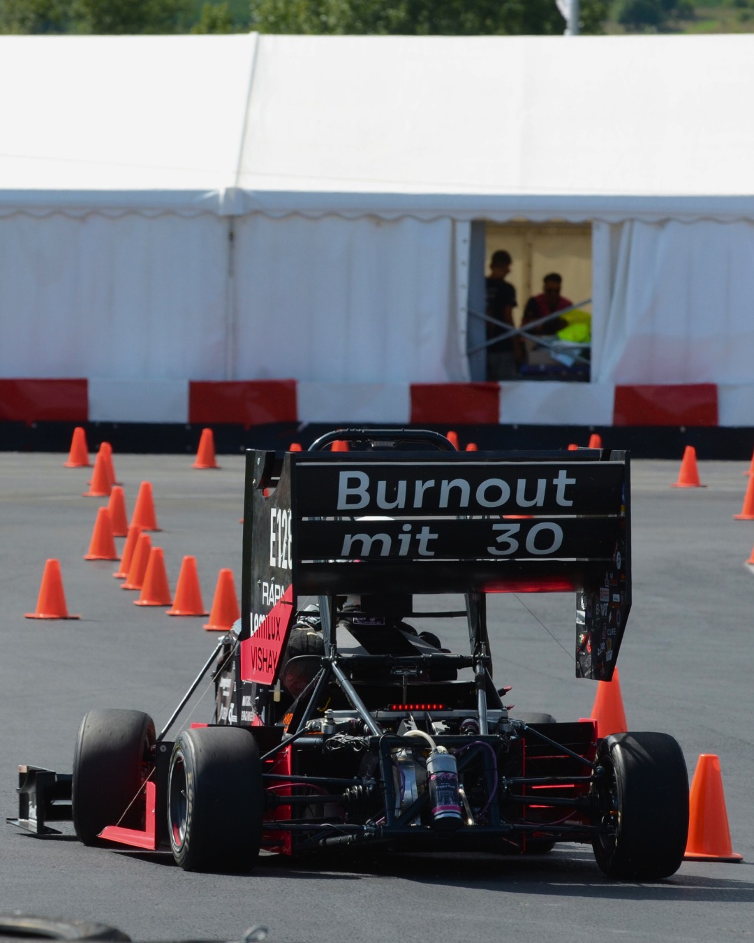 went to watch some cars go fast today
.
.
.
#fsbalkans #formulastudent