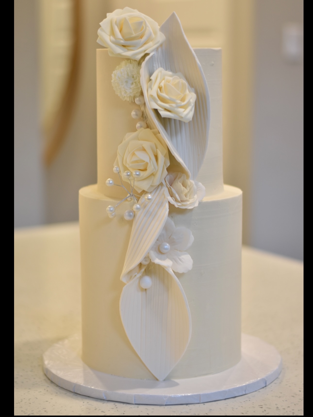 A love so pure… all it needs is a cake this elegant. 🎂
Clean. Intentional. Unforgettable.
#dfwbrides #ediblesbykisses #friscobakery #2026brides #2027brides