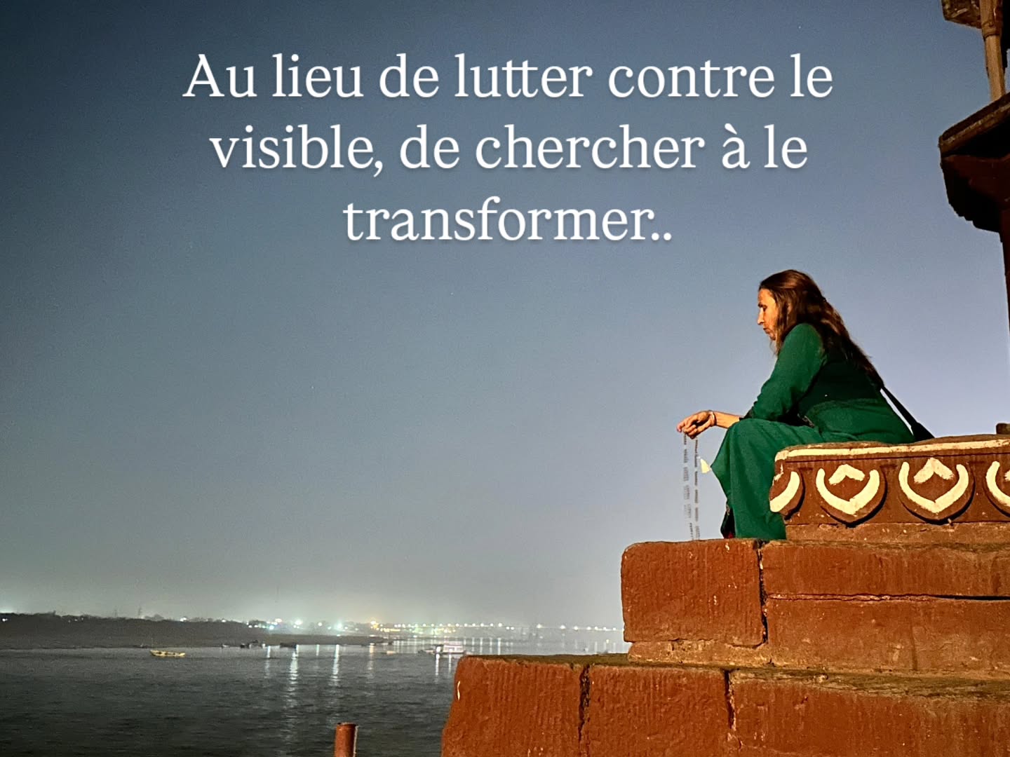 Chaque jour nous présente de nouveaux blocs de construction. Mais tant que nous ne changeons pas notre programme interne, nous construirons toujours la même maison avec ces blocs.
#meditation #yoga #consciousness #benares