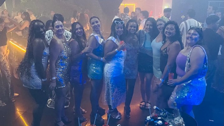 🍹🔥 Puerto Vallarta nights with the whole crew — drinks in hand, music loud, and nothing but nonstop vibes all night long. 💃✨ #PuertoVallartaNights #PartyCrew #goodtimes