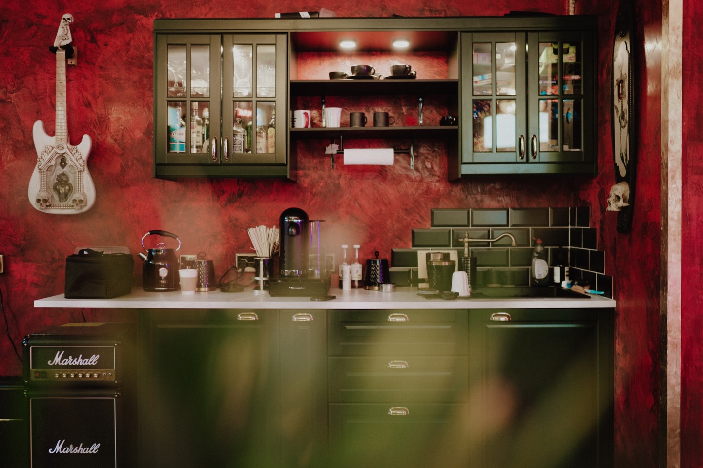 You’re home away from home. Our kitchen is stocked up with snacks and drinks, tea, coffee, water. We have you sorted for your appointment. See you soon.
Email us at info@sixtyink.com
or pop in as a walk in
Open everyday 11am till 7pm