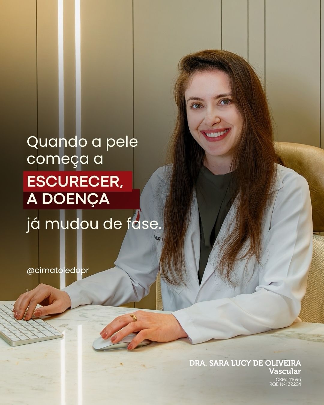 Pernas com a pele escurecida, especialmente na região do tornozelo e panturrilha, são um sinal de que a doença venosa já avançou. O escurecimento acontece quando o sangue fica estagnado por tempo demais nos vasos e isso deixa marcas na pele que não somem sozinhas.
Varizes não são só estéticas. São um sistema de drenagem que parou de funcionar direito. E quando a pele começa a mudar de cor, o corpo está mostrando que esse problema já tem história.
O fato de ser hereditário não significa que precisa ser aceito. Significa que você precisa ser avaliado antes ainda.
No CIMA, a cirurgia vascular investiga e trata cada caso no estágio em que ele realmente está.
🔗 Agende pelo link na bio.
#cima #cimapr #toledo #centrointegradodemedicinaavancada