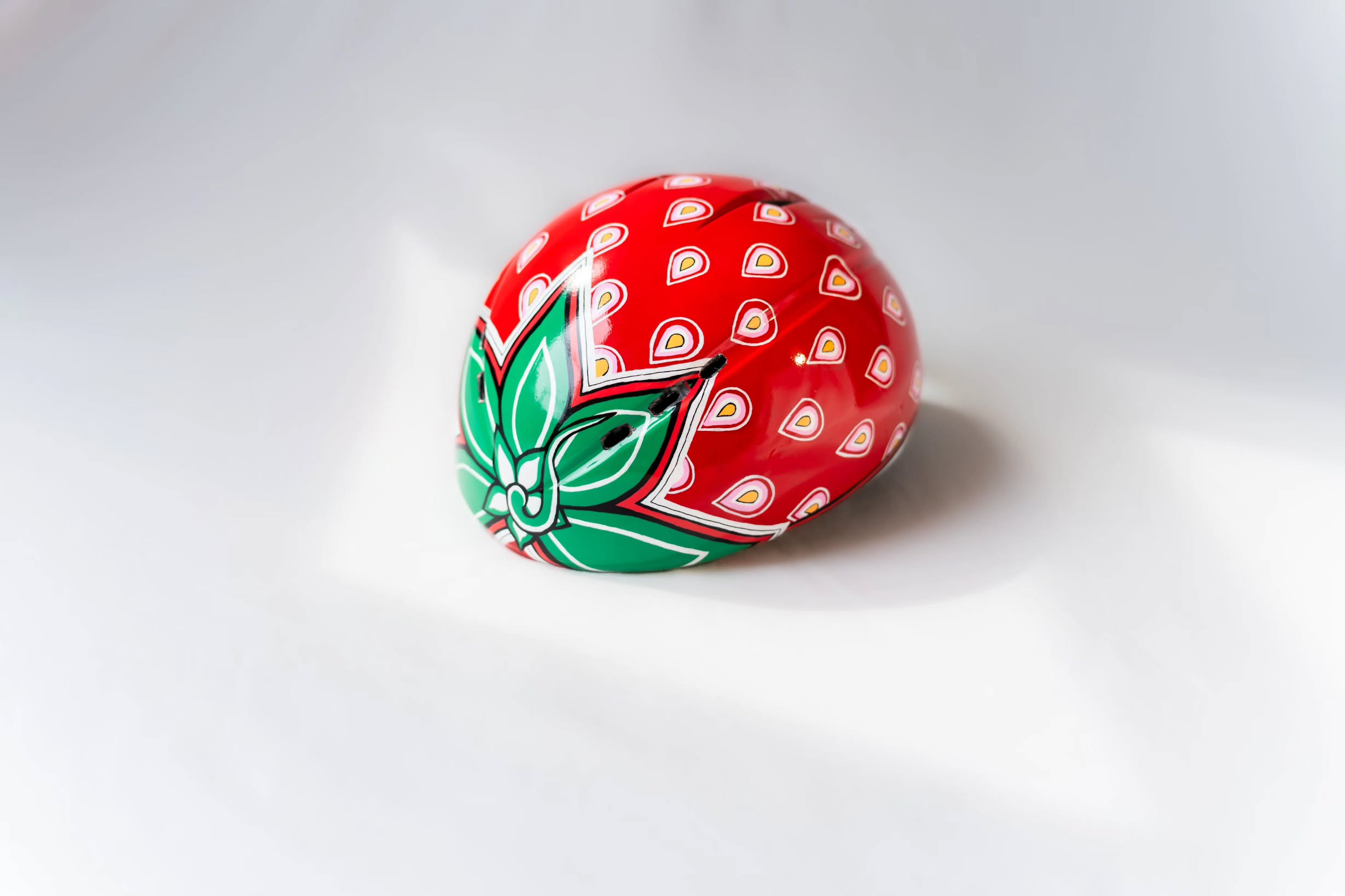 The strawberry. π
She is beauty, she is grace. π
So proud of this fruity helmet. π₯° My goal was to make people smile with this one, and I think that I succeeded! π I love stepping on the ice knowing that I've brought a bit of myself out there. π§βΈοΈ I may not be the best skater in the world, but you bet I'll chase you down with all of the strawberry energy in the world! πβ¨οΈ
While I love working on my own projects, I'd love to bring some personalized creativity into your life too! Don't hesitate to reach out! π
(2026-04-15)
#customhelmet #artist #art #speedskating #customartwork