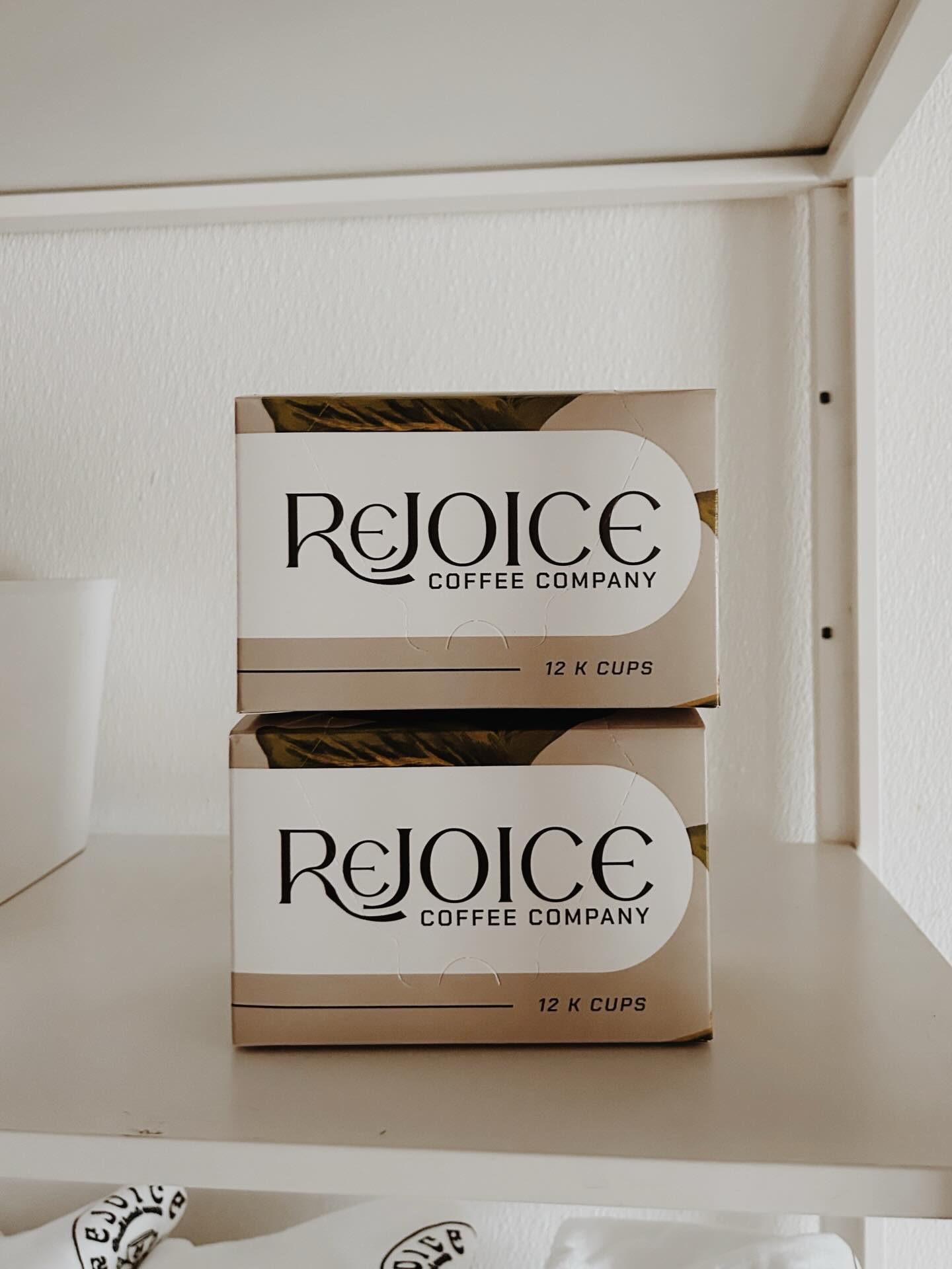 ☕️ Did you know we sell K-Cups? Packaged in boxes of 12, these single-serve cups are perfect for any Keurig users! Grab a box through the link in our bio!