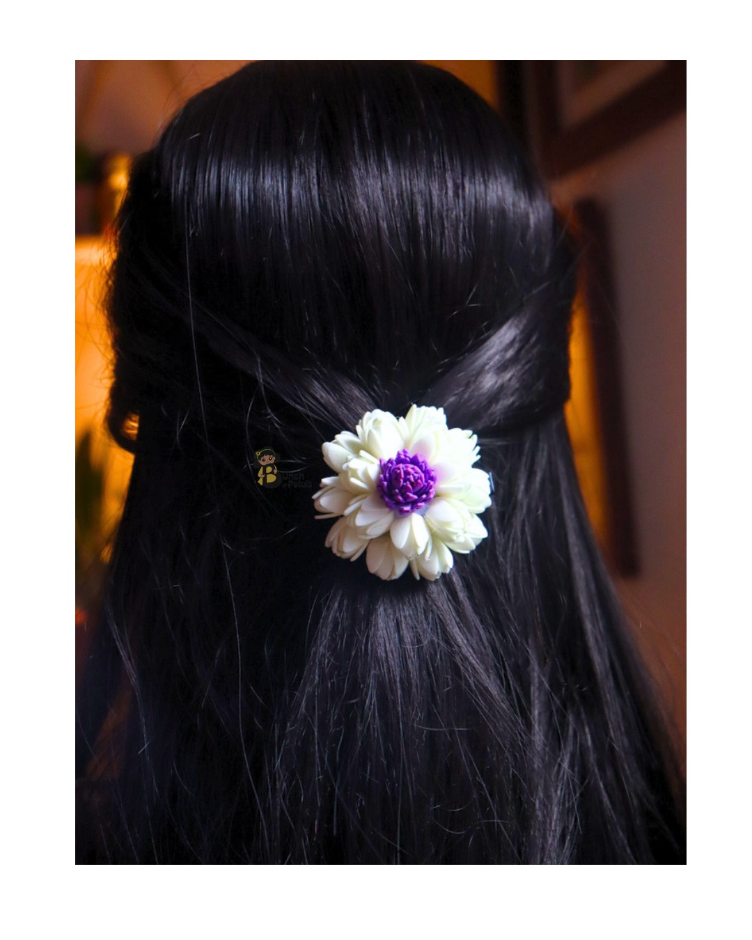 Mini floral clips that do it all Budget-friendly & effortlessly pretty
Easy to wear, no hassle styling
Waterproof & reusable - made for everyday use
From casual days to dressed-up looks, these clips got you covered
#hairaccessories
#floralclips
#indianfashion
#affordablefashion
#smallbusinessindia