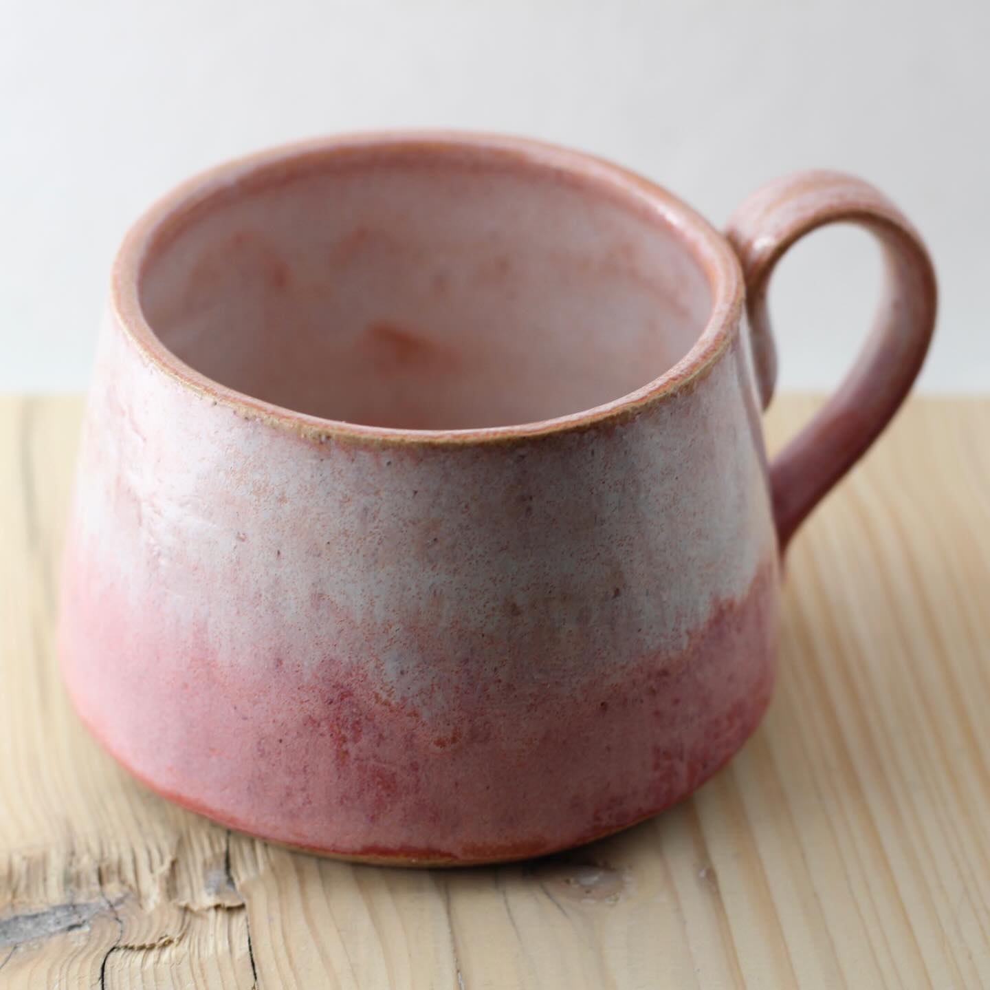 Just dropped some lush mugs off at @independentdesigncollective in South Bristol. These mugs made me 🤤 when I opened the kiln. Go and see them this weekend for the full mug experience!