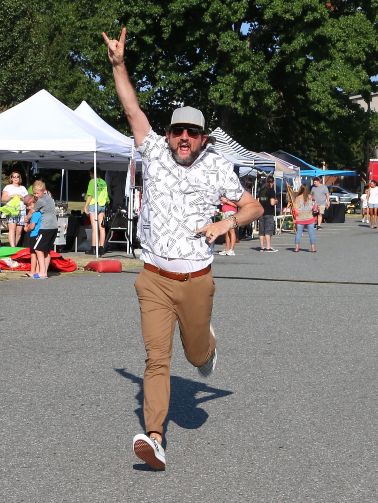 The party doesn’t pack itself up… 😏
Run, don’t walk! We need a few more volunteers, especially people to help us shut it down at Tawba Walk:
🧹 Tear down + clean up crew
🕖 7–10 PM
Service hours ✔️
Good vibes ✔️
Plus, you get a cool t-shirt 😎
Grab a shift, bring a friend, and help us keep the good vibes going ‘til the very end 💪
Sign up now — link in bio