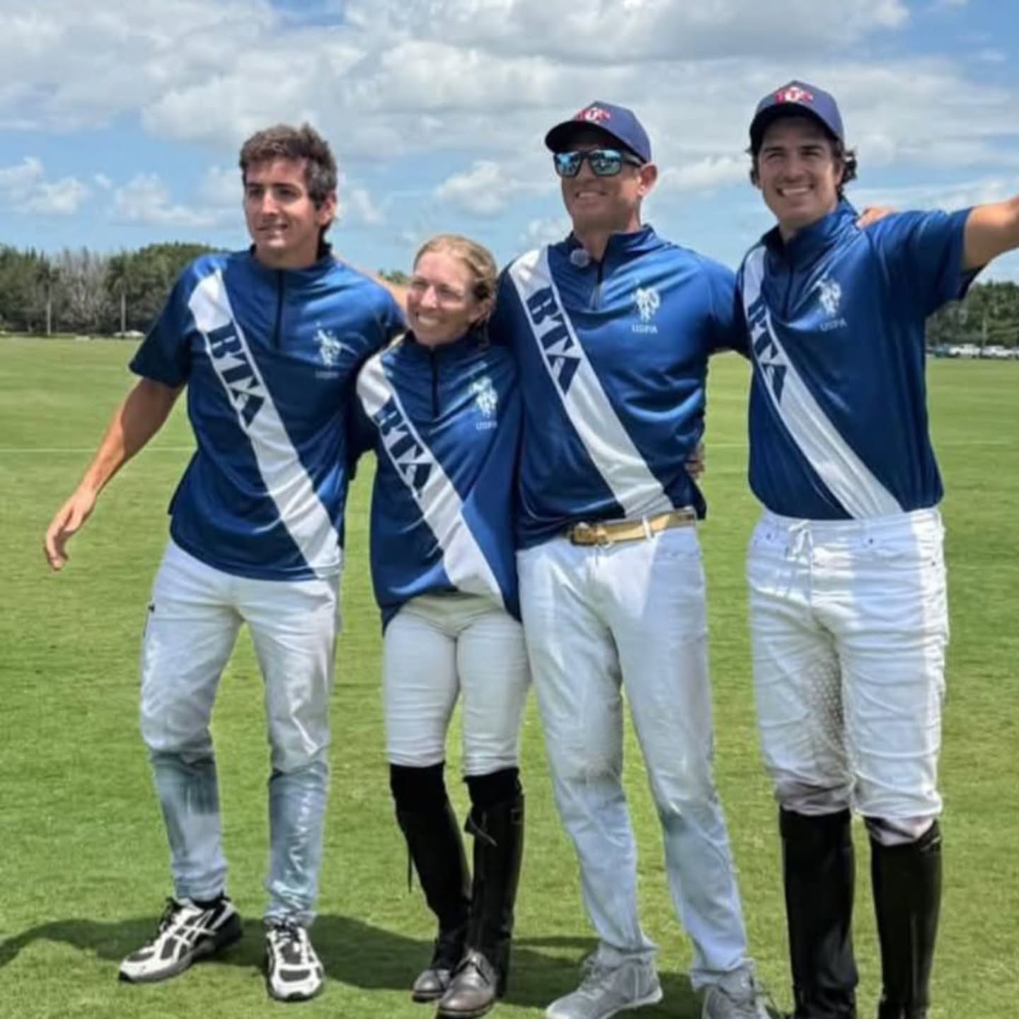 BTA, Finalista del Us Open
El equipo integrado por Tomas Panelo,K.C Krueger, Steven Krueger y Nachi Viana, Le gano 16 a 10 a la Dolfina Temera de Adolfo Cambiaso.
Y debera esperar por el ganador de Coca Cola y Pilot que disputan la otra semifinal.
📸 @agusfondaph
#siemprepolo
#revistapololive
#somospolo
#veniaverpolo