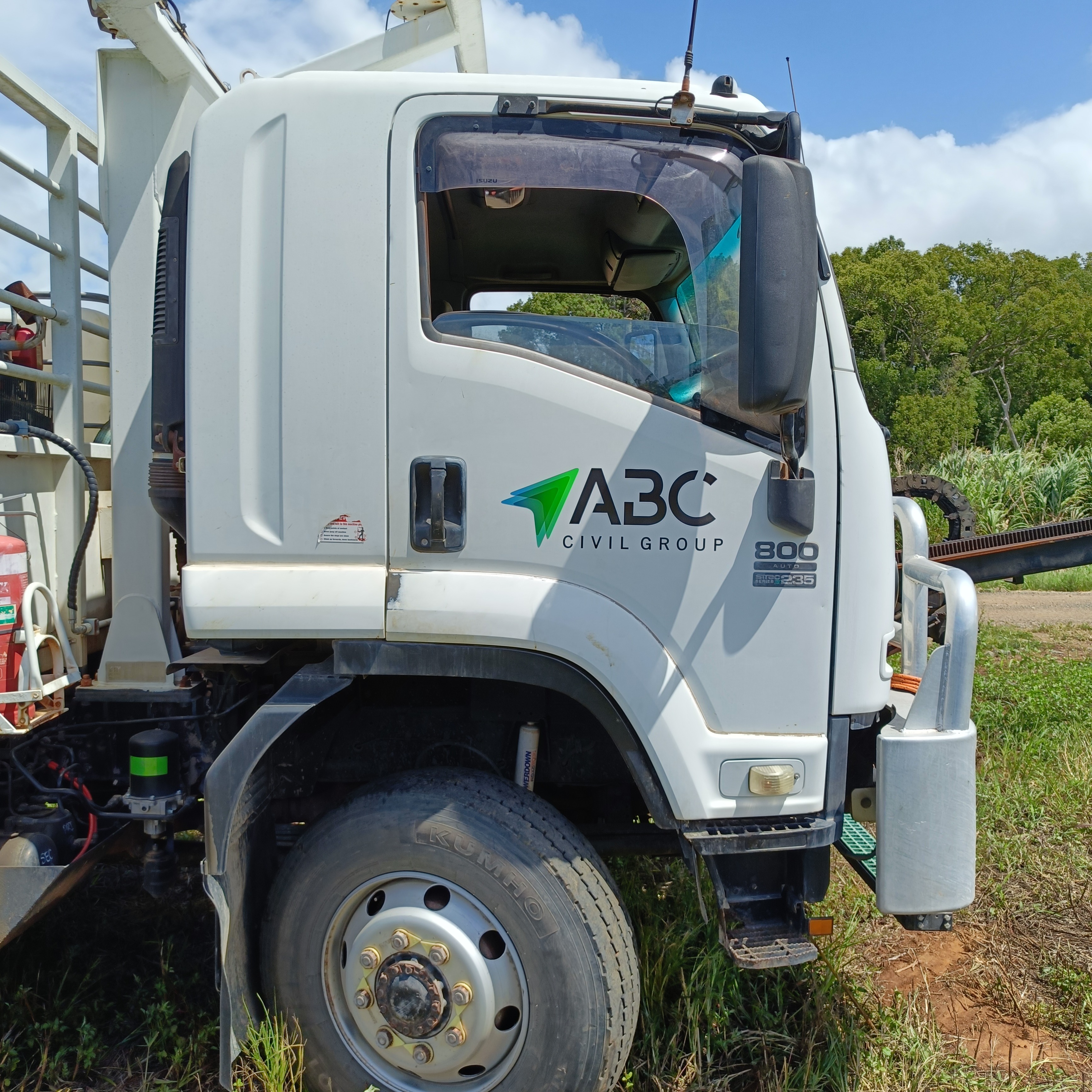 Do you need your fleet vehicles updated with new signage?
We can come to you and install on the worksite, just like we did for our mates at ABC Civil Group.
#IC_signs #fleetsignage #abccivilgroup #signinstallation #vehiclesignage #kingsforest #trucksignage #excavatorsignage #utesignage