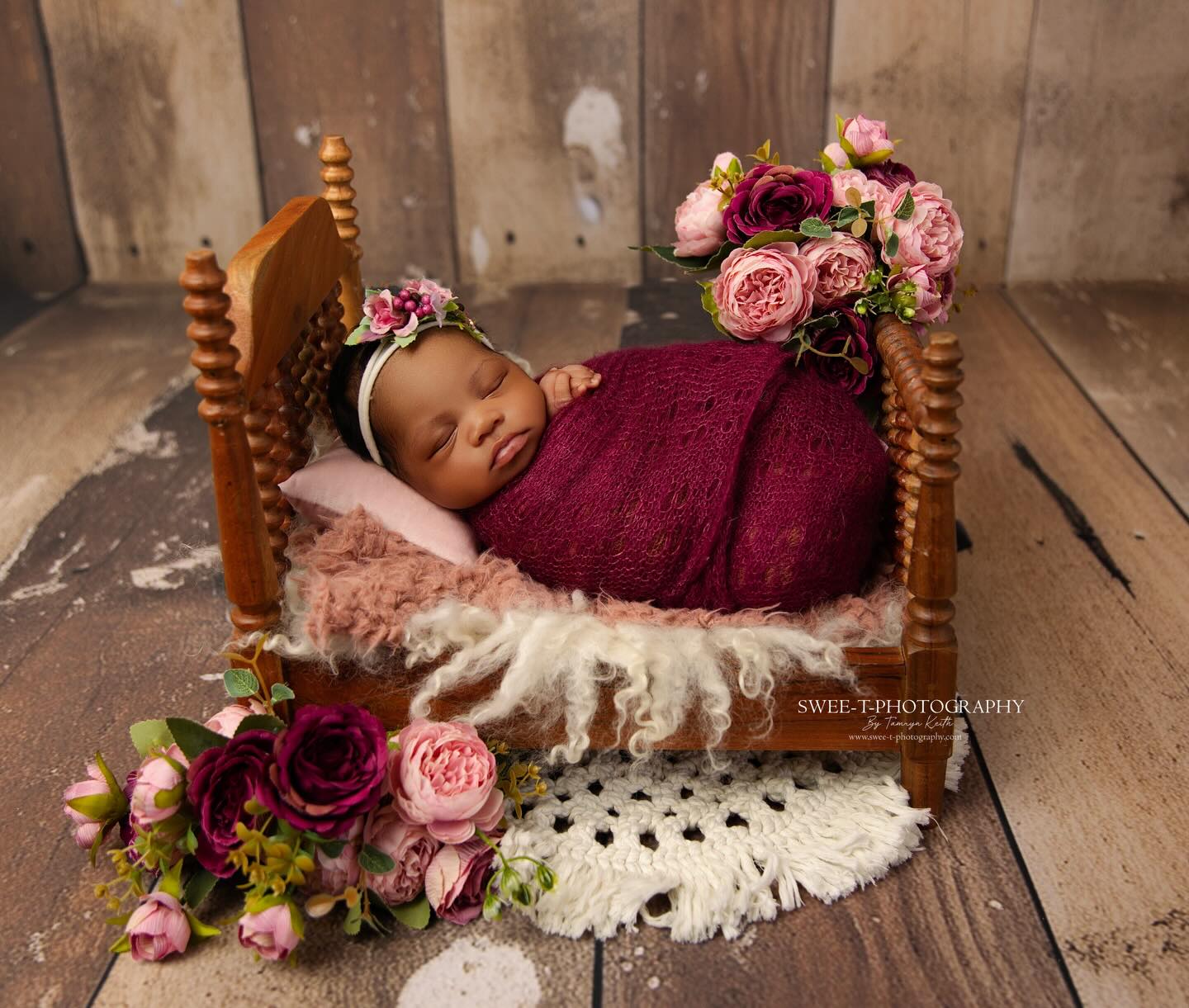 Beautiful Aizivashe - 12 Days
Expecting a little one? Book now to capture your baby in this unforgettable way. ✨Mention Code: SAVE15 to get 15% off your session fee.✨
Secure your session with Barossa’s trusted newborn specialist photographer and let’s create something beautiful together.
https://www.swee-t-photography.com/newbornpricing
📸 © 2026 Swee-t-Photography Barossa’s Newborn Photographer
https://www.instagram.com/swee.t.photography/
www.swee-t-photography.com
#barossanewbornphotographer #barossanewbornphotography #barossababyphotographer #barossamaternityphotographer #barossastudio