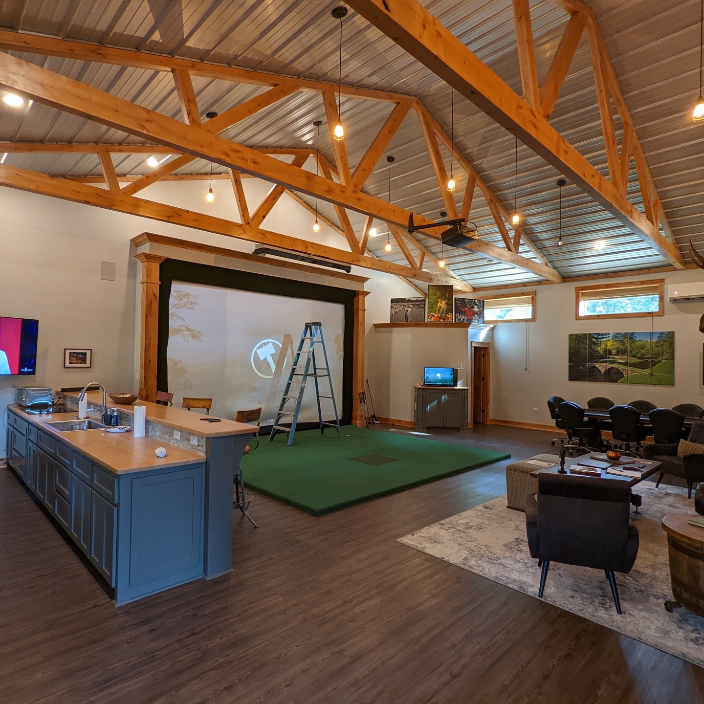 Thinking about setting up a new man cave with a golf simulator? You should, you deserve it.
#mancave #golfsimulator #originacoustics #fullswing #gameroom #mediaroom #samsung #sonos