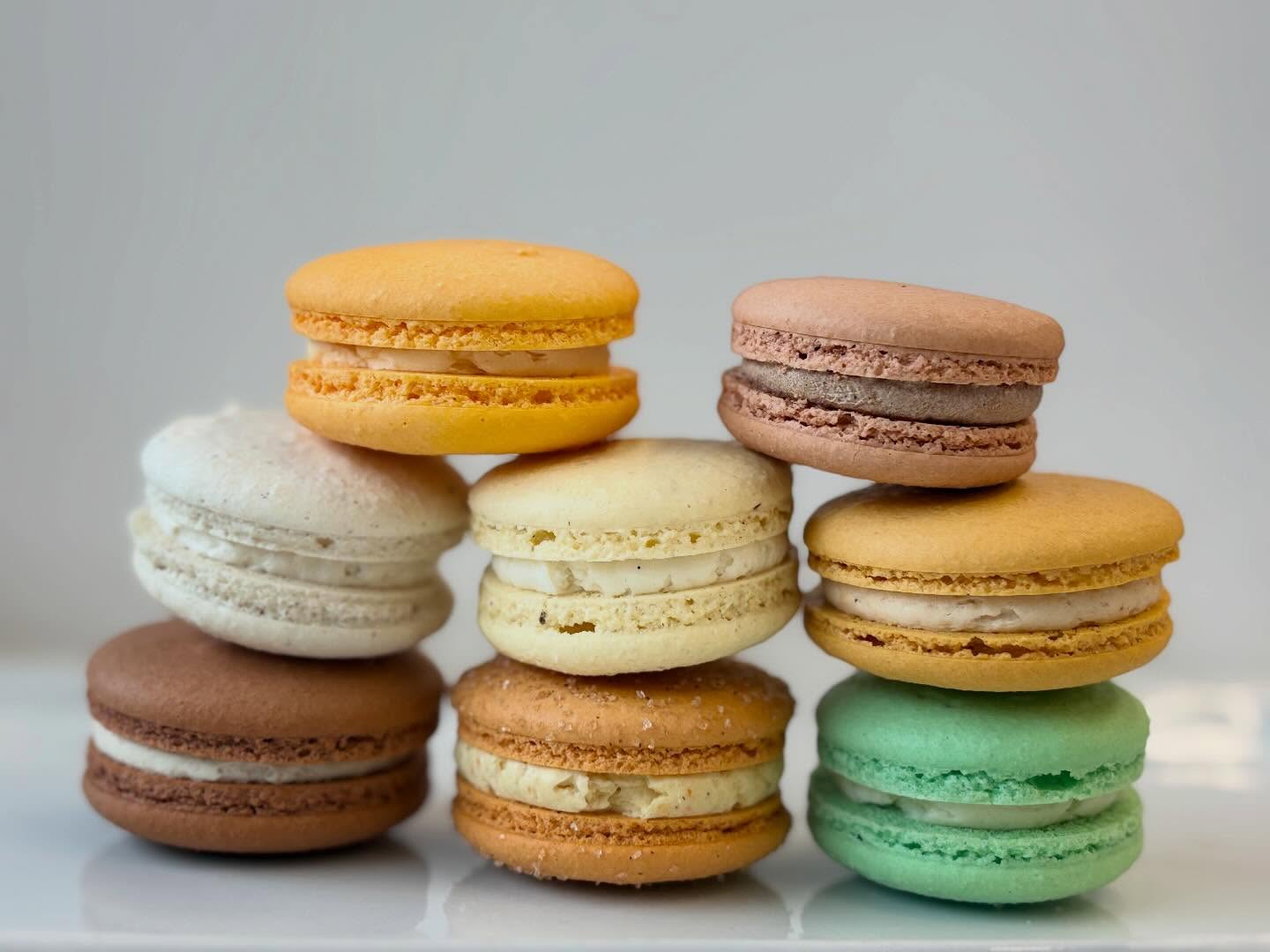 If you need a sign to treat yourself, this is it! 🤍
Our macarons are fresh, flavorful, and maybe a little hard to share…
Good thing we offer singles, packs of 4, or packs of 8 😉