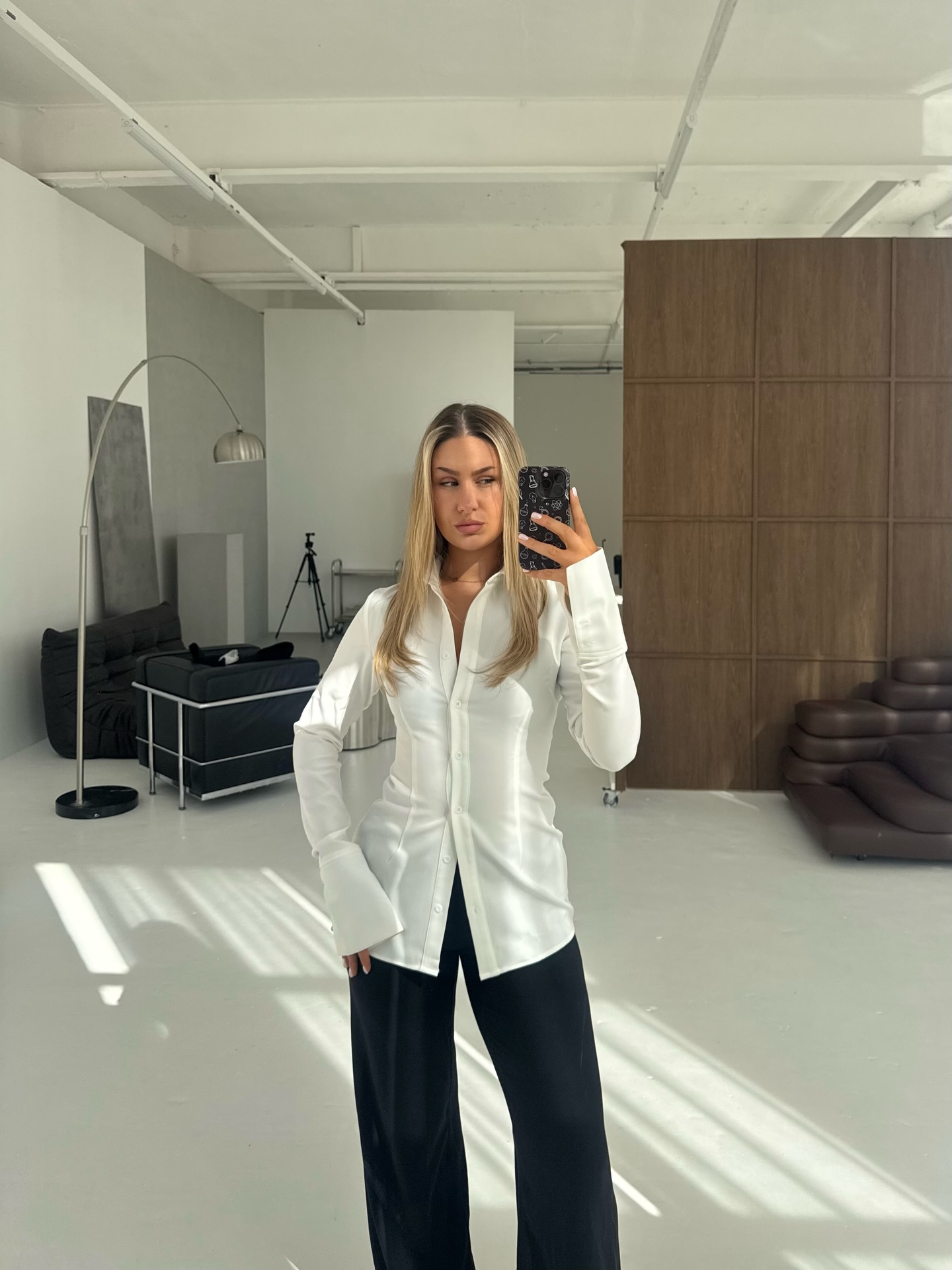Yesterday I got to spend the day yapping about branding at @sophiageorgioueducator’s Rise & Reset Event 🎤
I talked through the “brand perception formular” and how each key point can entirely shape the way people view your brand positively or negatively.
The girls got to learn that building an impactful brand isn’t just about having an aesthetic one, it’s about creating a lasting impression by doing impactful things both on & offline.
Interested in having me speak at your next event? Send me DM and let’s make it happen 🥳
#brandingexpert #brandingtalk #brandingstrategy #brandingandmarketing #branding101