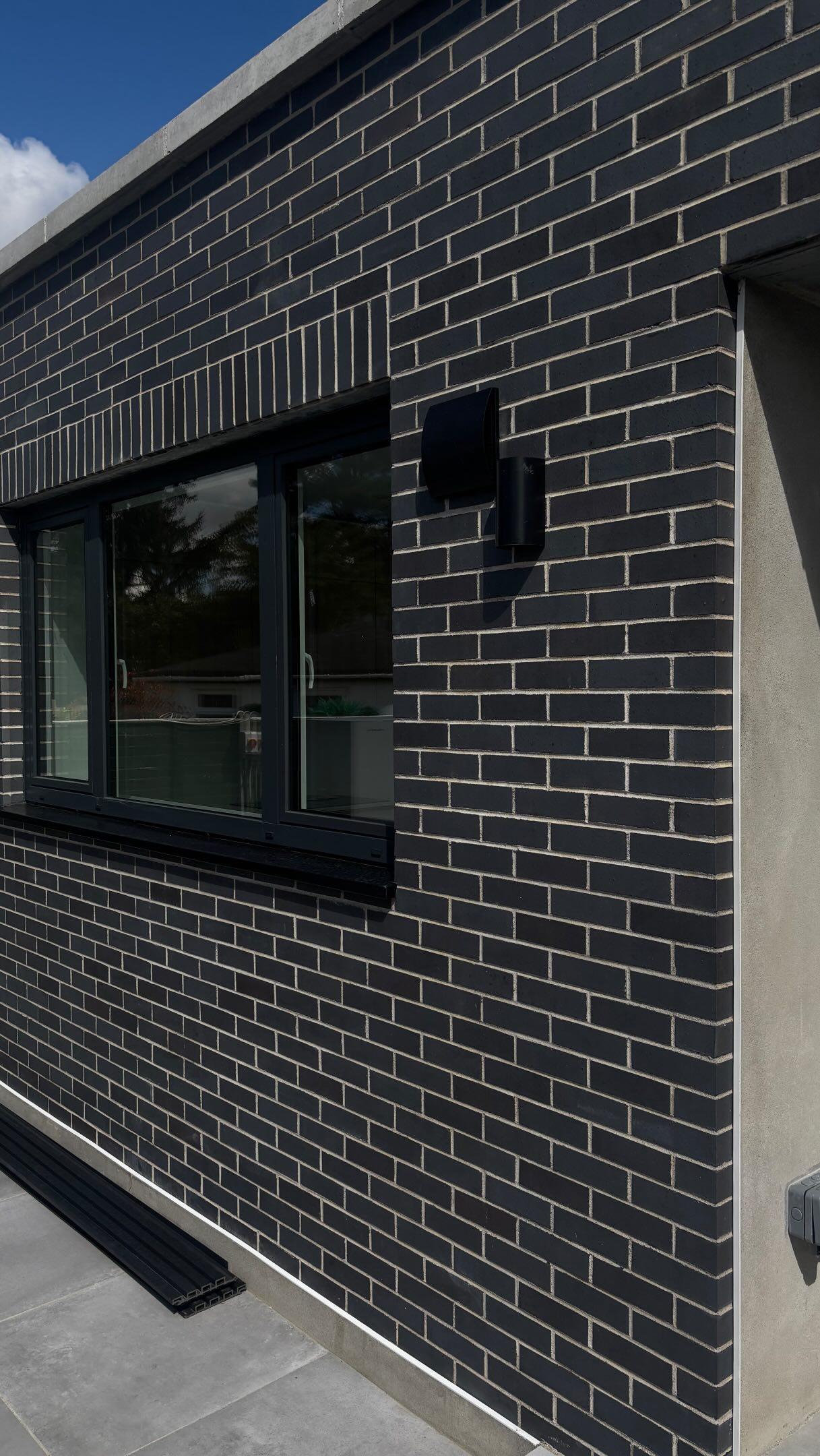 We’re nearing completion 🫣 last push 💪🏼🧱
#dublin #explore #design #irish #homerenovation