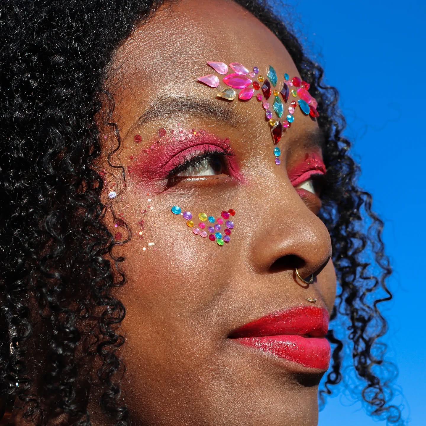 Every detail matters when getting ready for EDC. Our team is focused on creating long-lasting, sweat-proof glam that moves with you. From hair charms to glowing skin, we’ve got everything you need to feel your best.
Tag your bestie and book together! Call/Text (702) 358-1161 or glamandglouniversal@gmail.com
#edclasvegas #ravebraids #ravemakeup #pulr #insomniac