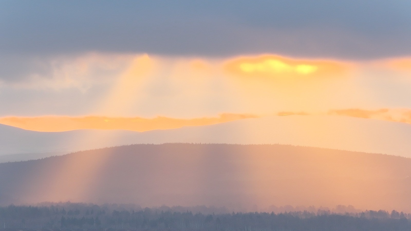 Lots of impressive sunrises, sunsets and views over the last few week on jobs in the Highlands and Islands.