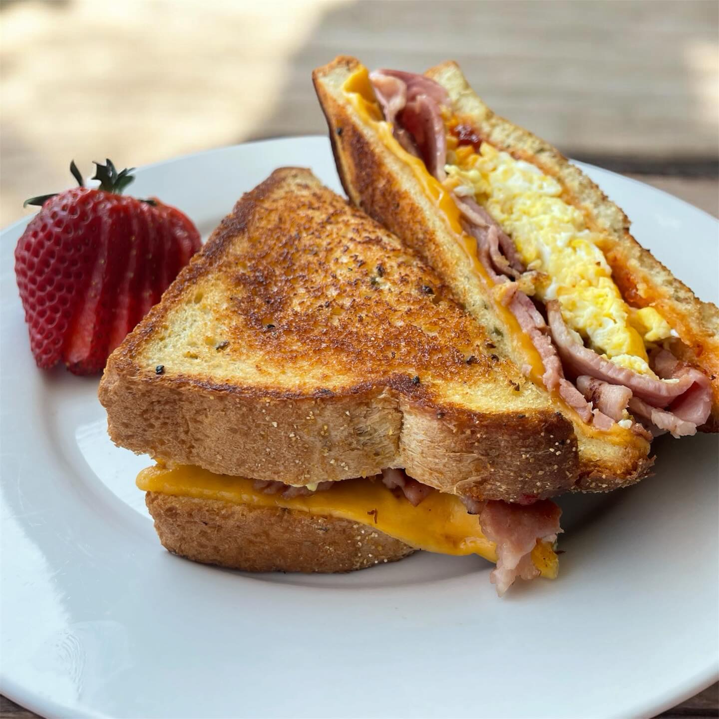 Rough morning? We’ve got a very good solution 😏🔥
Our Hangover Breakfast Sandwich is stacked with egg, spicy bacon jam, grilled country ham, melty provolone, and grilled tomatoes on jalapeño cheddar bread… aka everything you need to feel alive again.
Come get a little reckless with flavor 😉
#HangoverCure #BreakfastGoals #foodie