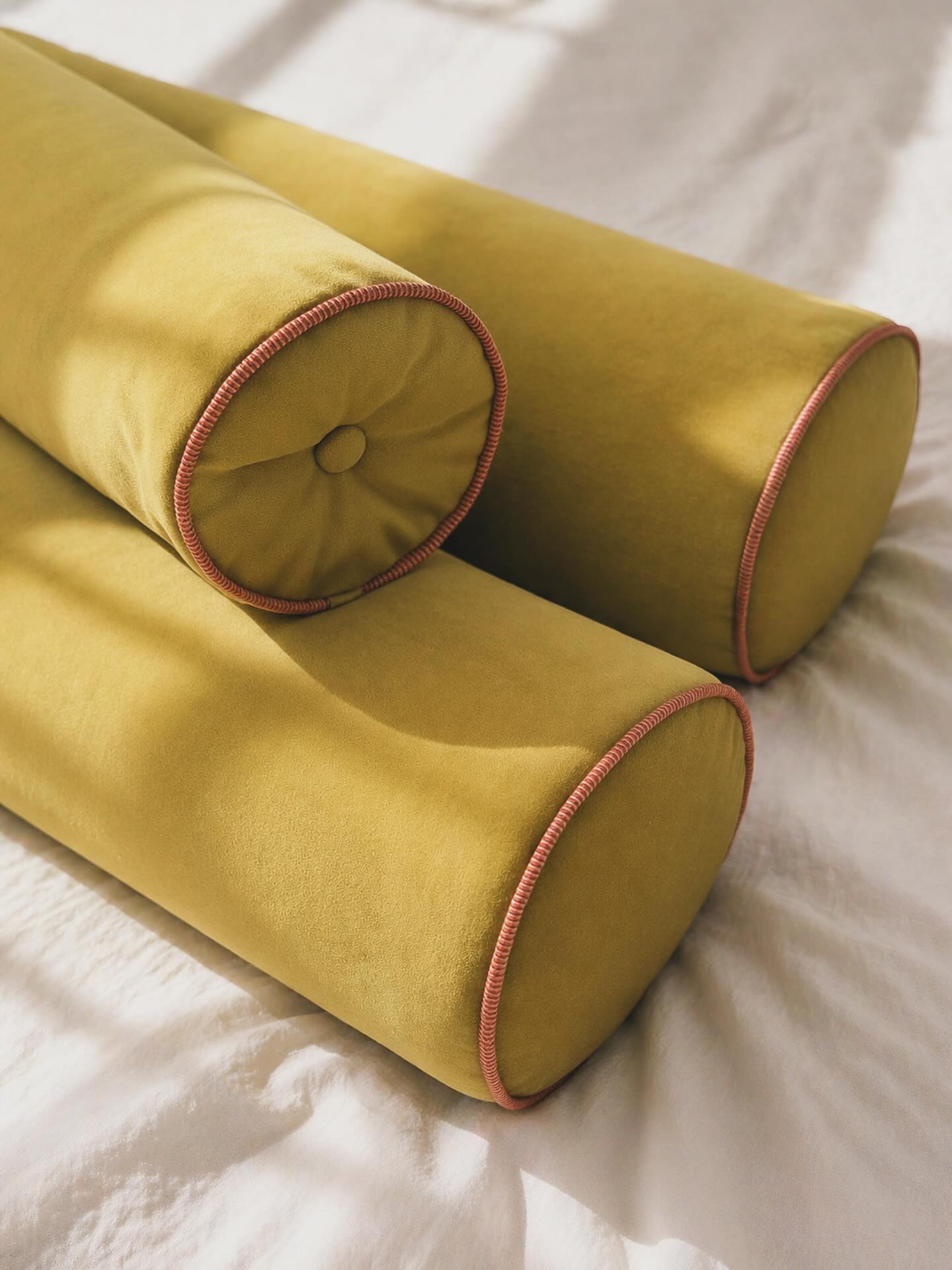 Reserved.
Soon, part of a new story.
#maisonmeynet #pernecilindrice #tapiterielacomanda