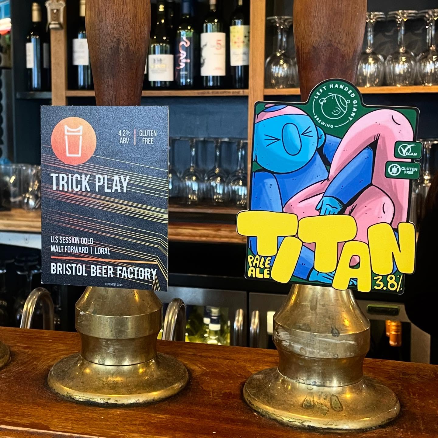🍺 OUR GUEST ALES THIS WEEK 🍺
- Trick Play by @bristolbeerfactory
- Titan by @lefthandedgiantbrewing
#bristolbeers #bristolpubscene #bristolpubs #bristoldrink #bristolwheretoeat