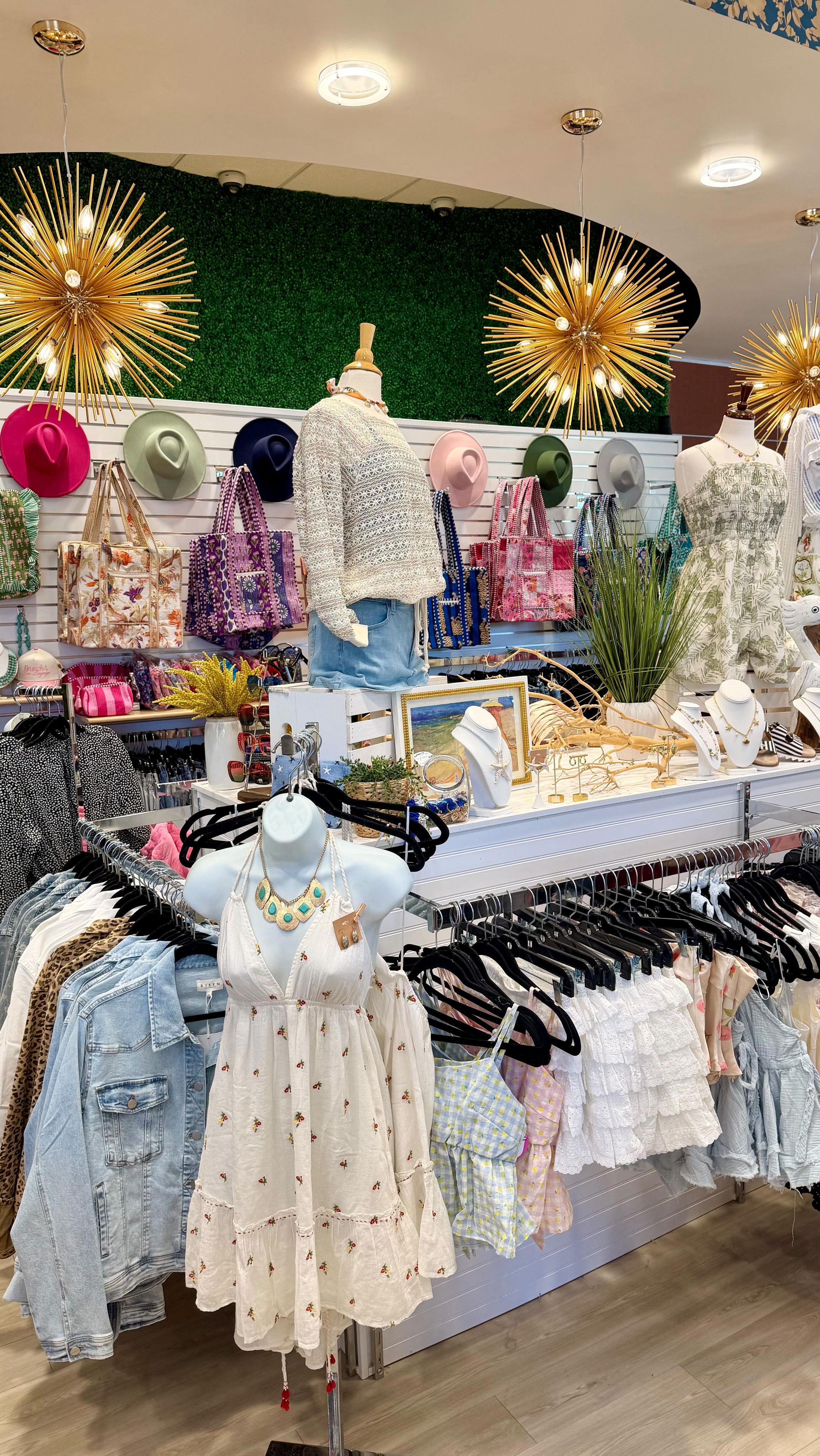 ✨ OTC + Tawba Walk 🩷’s Nina’s Boutique ✨
Catch them in the Town Hall vendor row at Tawba Walk (Saturday 2–8pm), then swing by their shop in Antiquity to keep the shopping going 🛍️
And don’t miss Nina’s La Dolce Vita Party
📍 Sunday, May 3 | 12–6pm
🍹 drinks + 🛍️ shopping + 🍝 food + all the fun