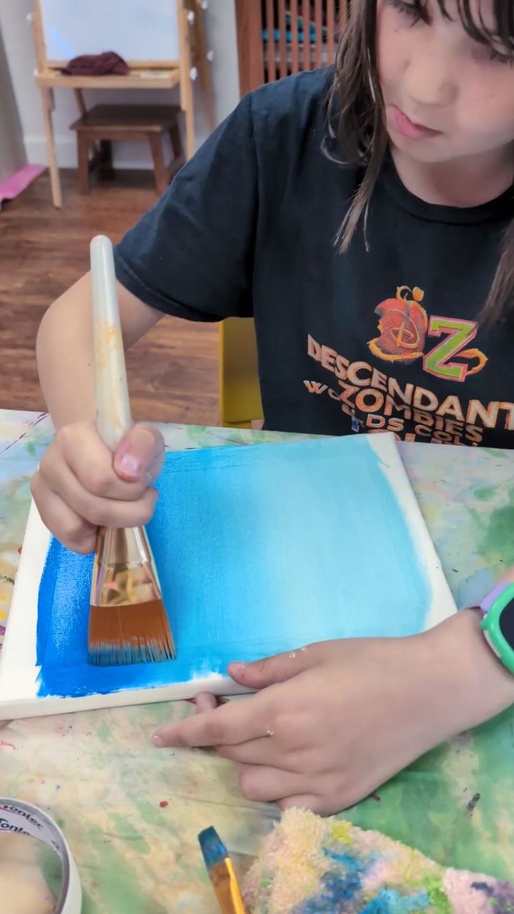 Dancing paint brushes 🖌️