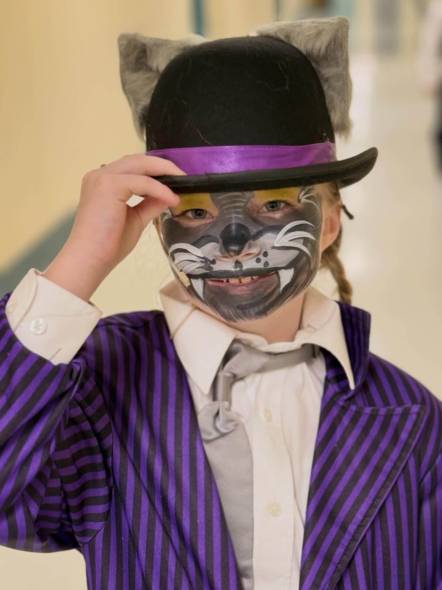 What an opening night for the cast of Aristocats! Congratulations to the coolest cats and dogs in town! 🎶 🐾